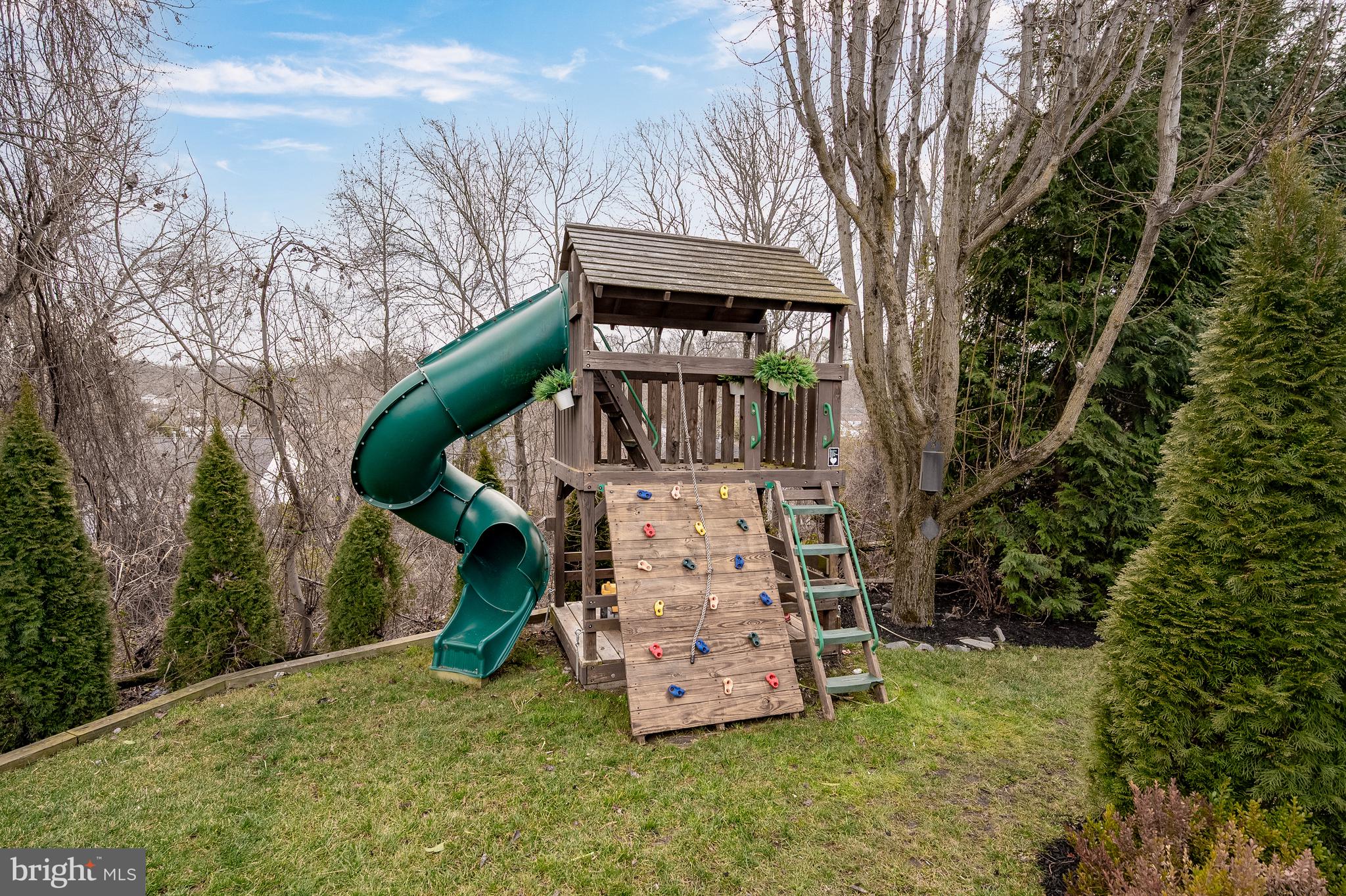 WILTON WOODS - Residential