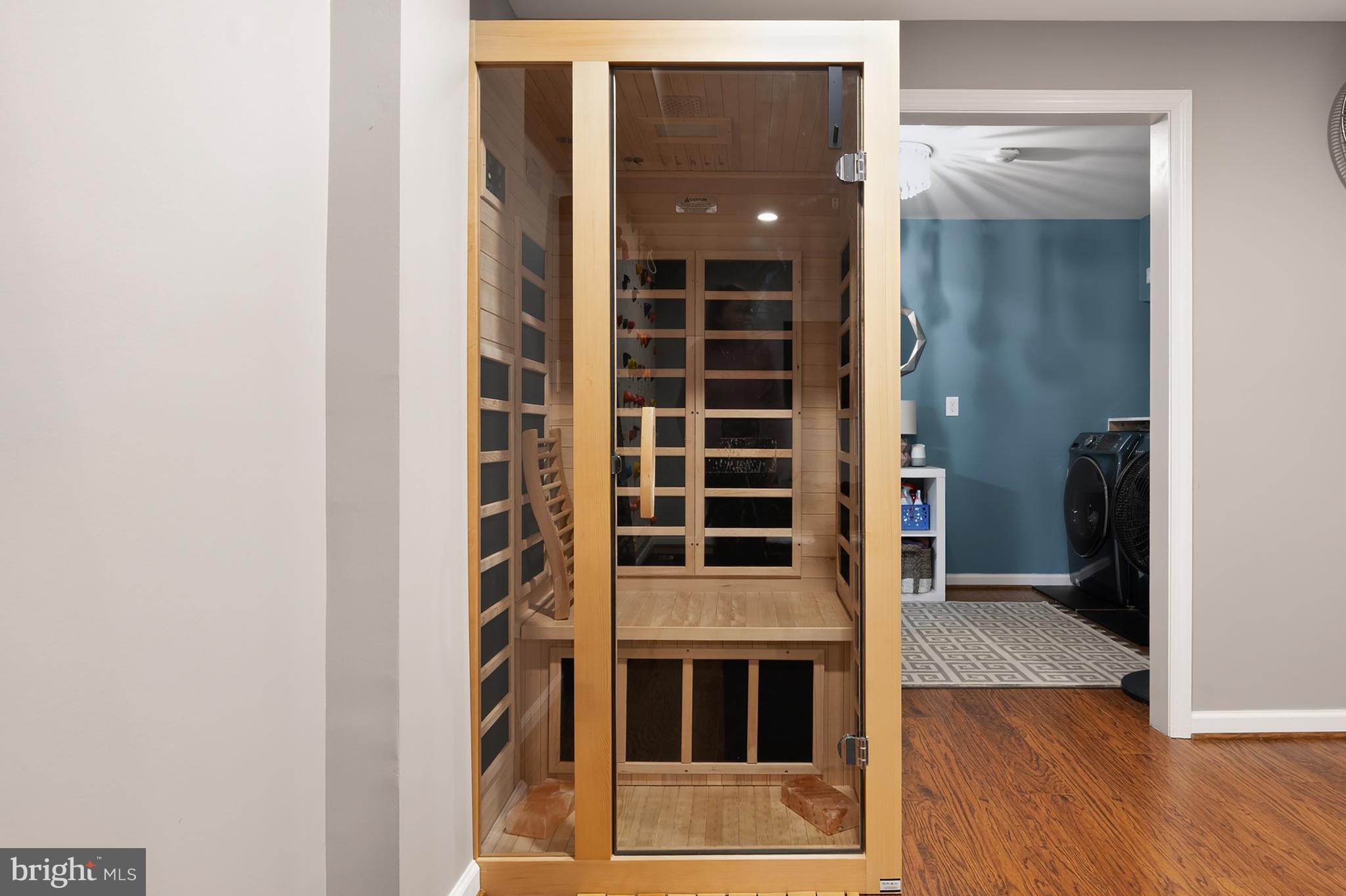 WILTON WOODS - Residential