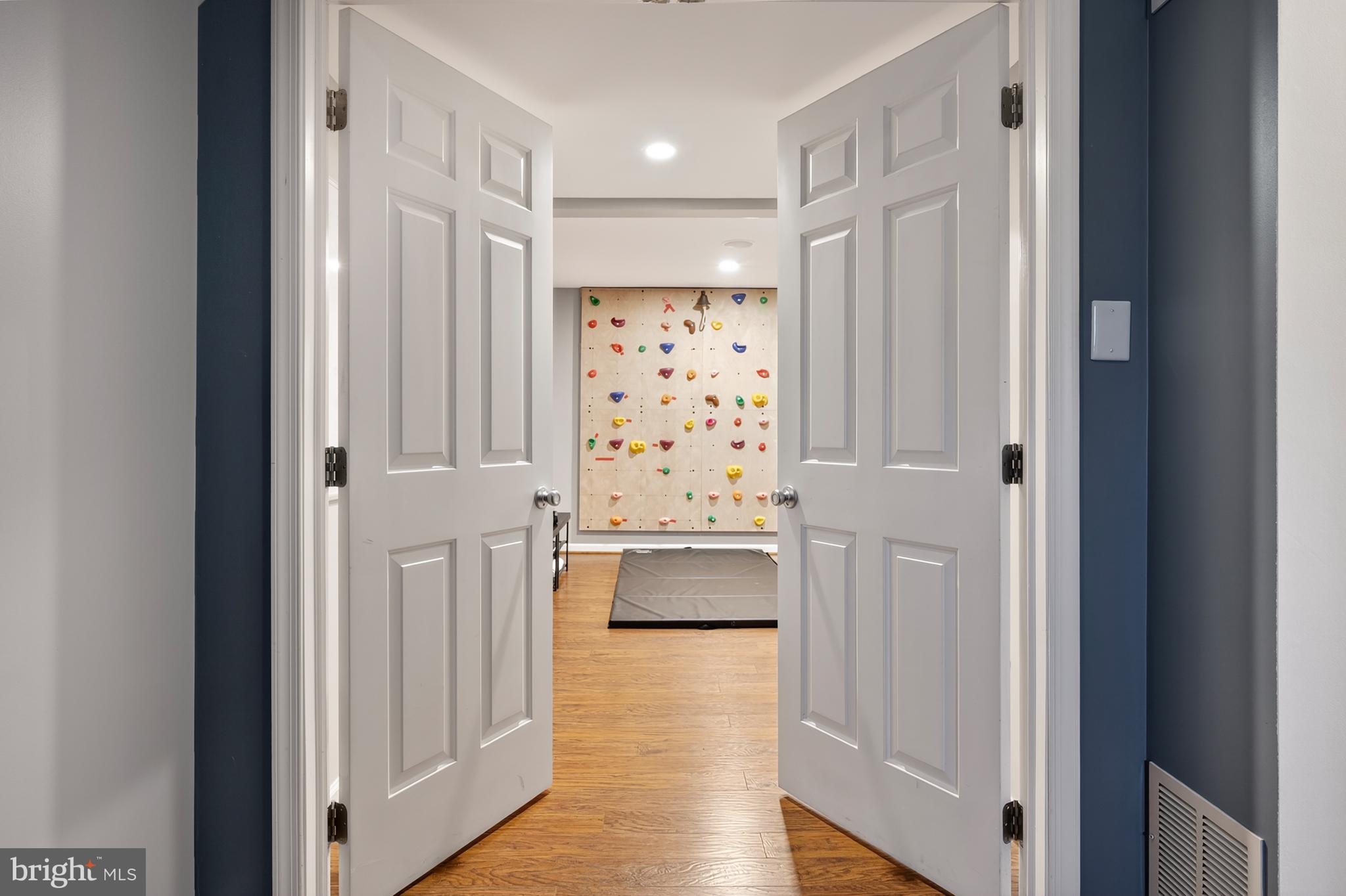 WILTON WOODS - Residential