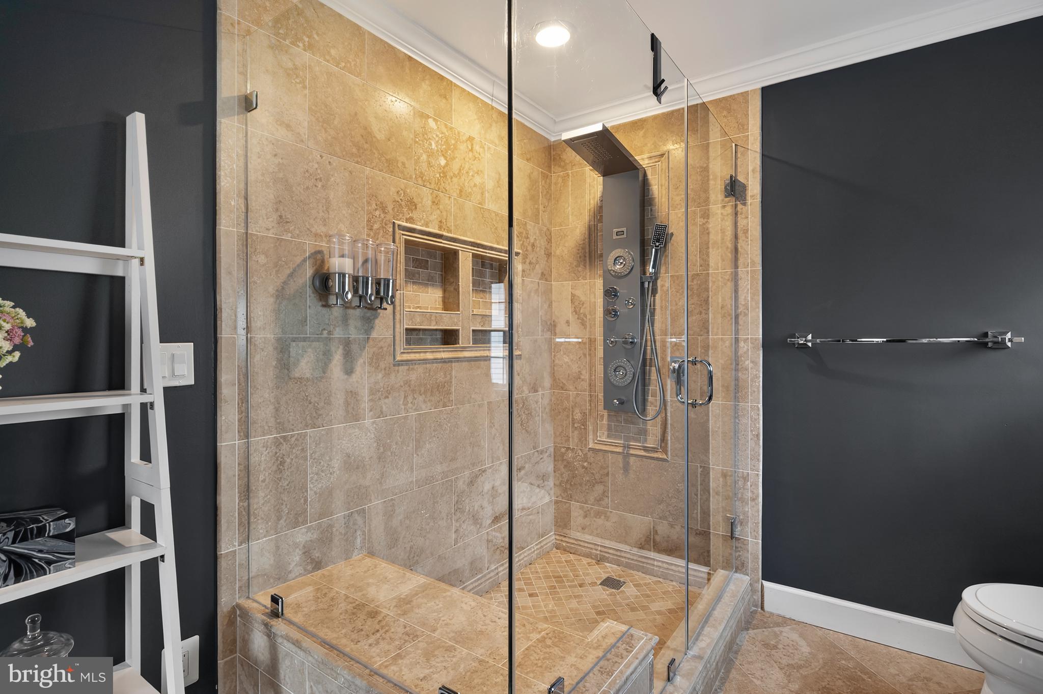 WILTON WOODS - Residential