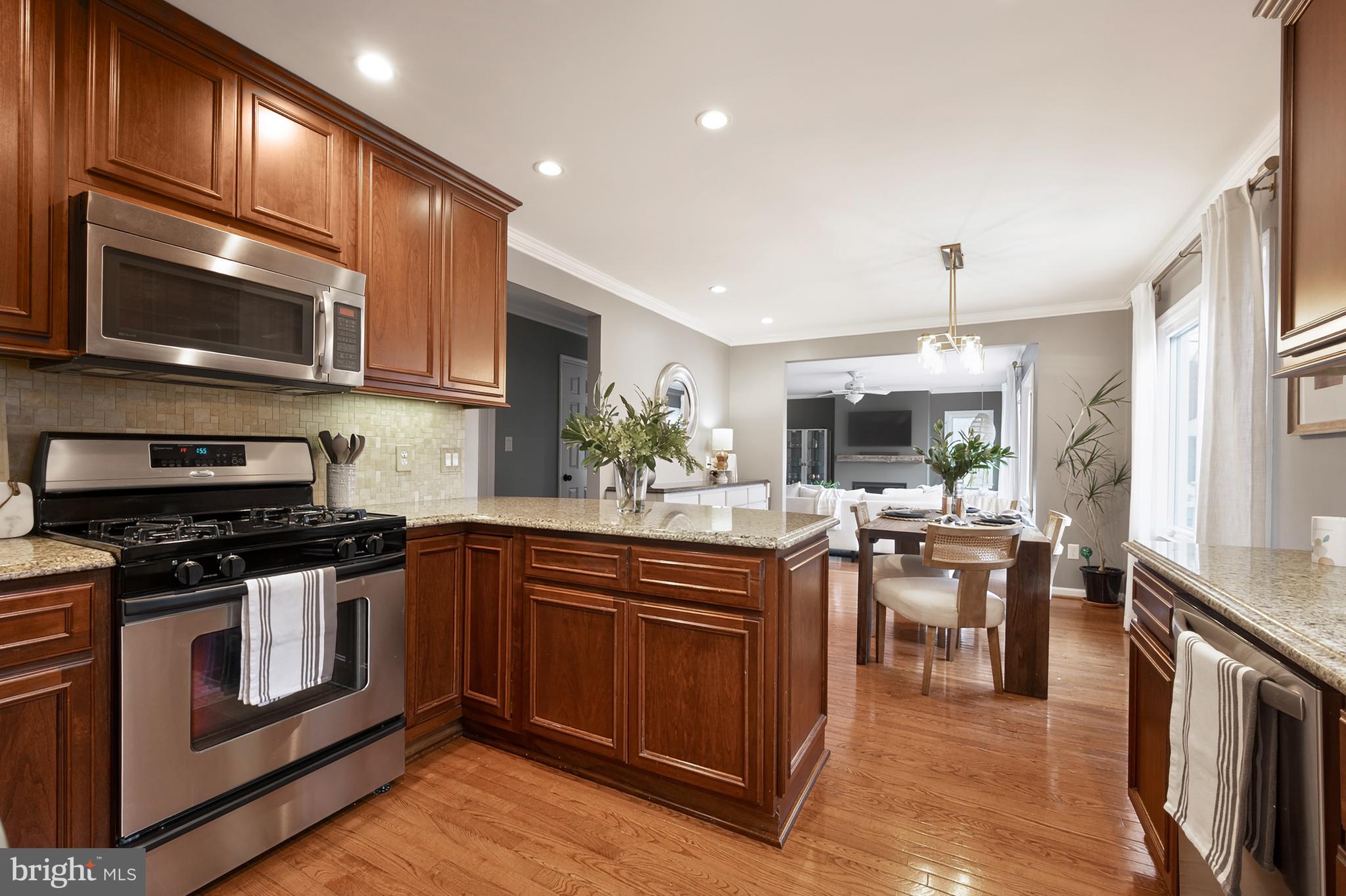 WILTON WOODS - Residential