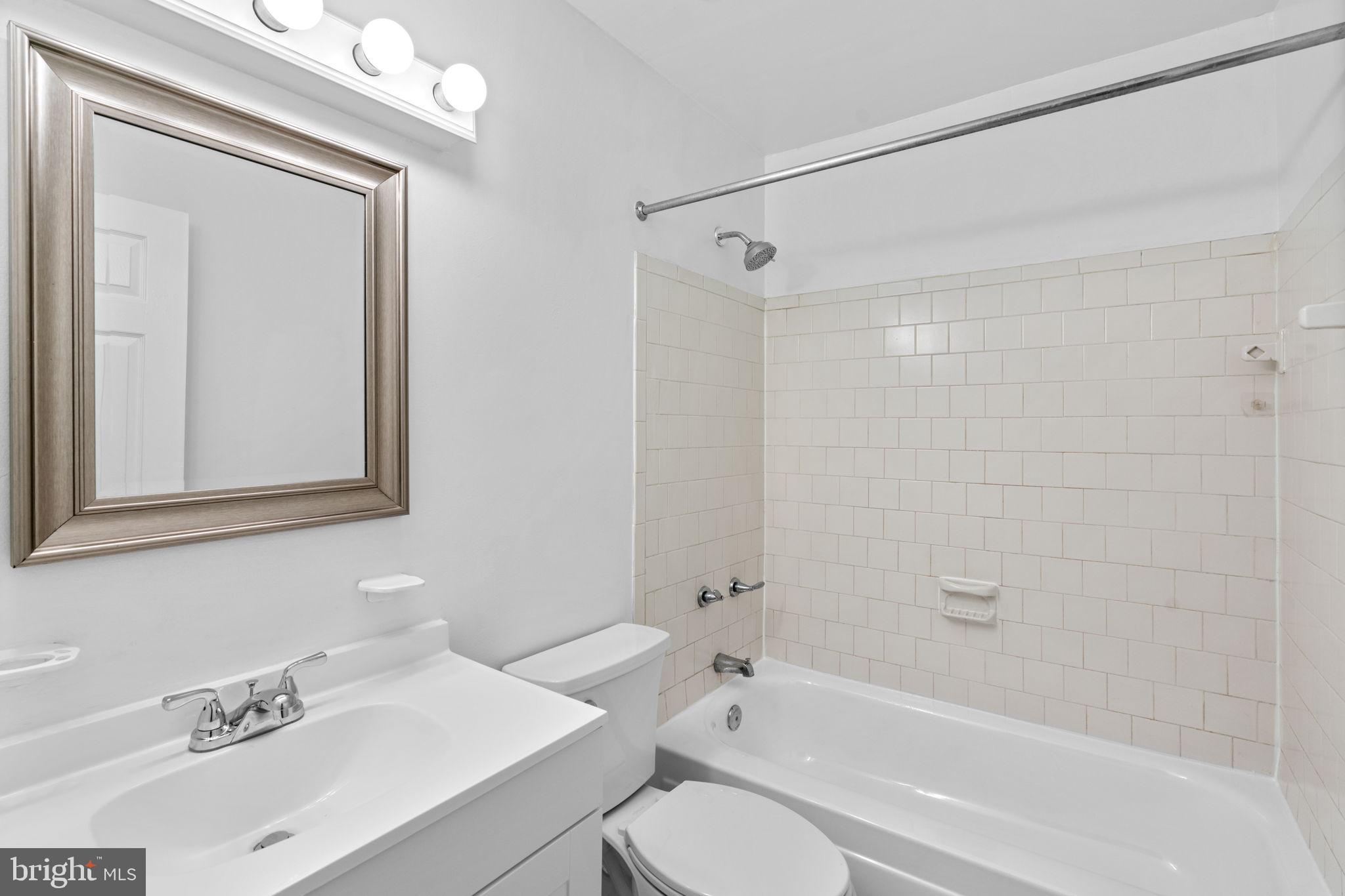 OAKWOOD VILLAGE - Residential Lease