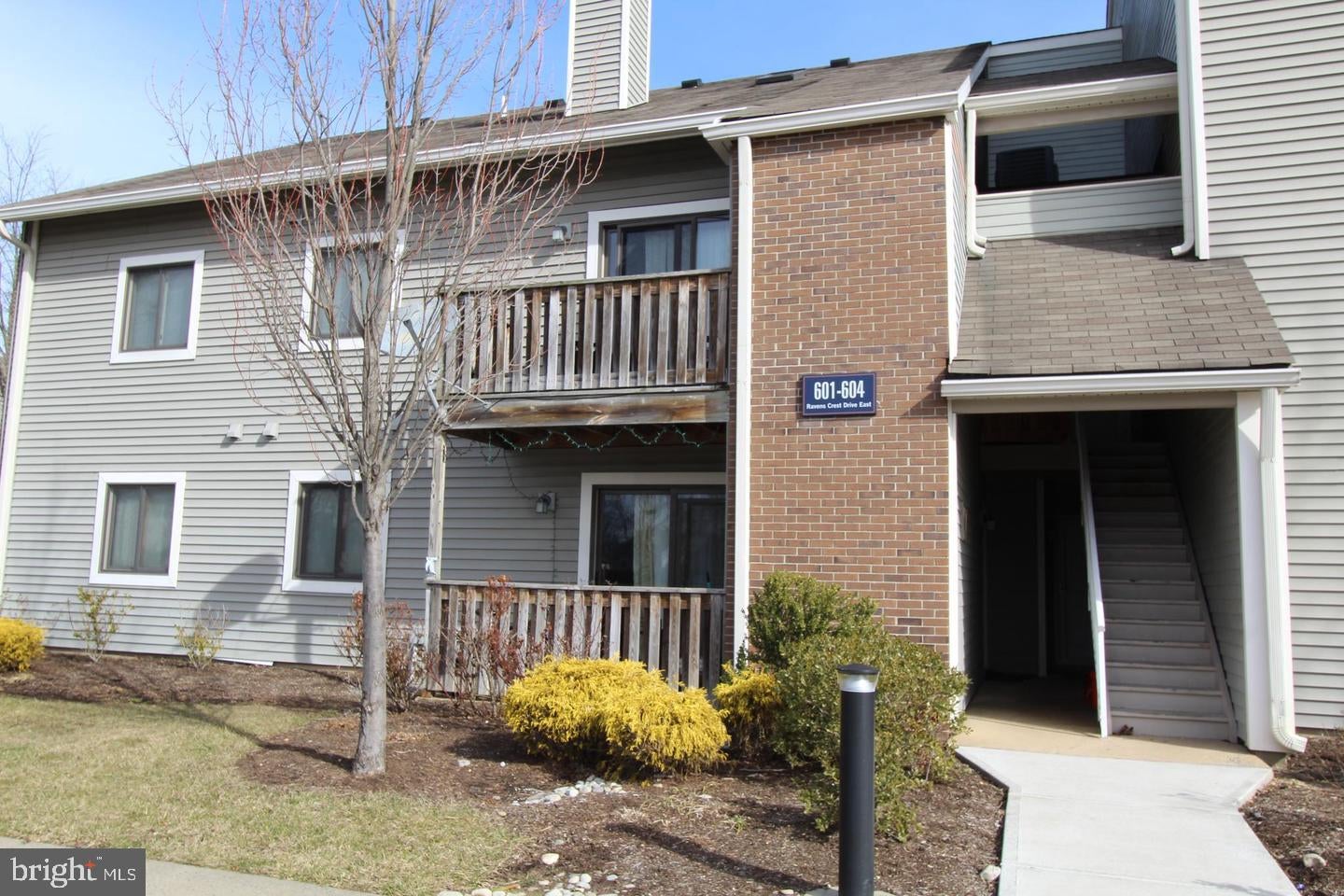 604 RAVENS CREST DRIVE