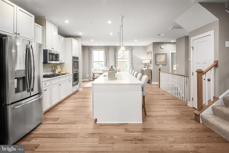 OAKDALE VILLAGE - Residential