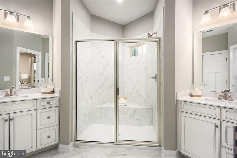 OAKDALE VILLAGE - Residential