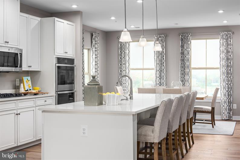 OAKDALE VILLAGE - Residential