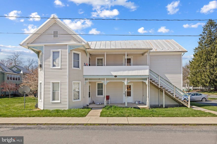 Are you looking for an amazing investment opportunity in Edinburg, VA? This is your chance to make that happen. This 4 unit apartment building features (2) 1 bedroom, 1 bathroom units and (2) 2 bedroom, 1 bathroom units. This income producing property is located near the heart of Edinburg with easy access to interstate 81. Don't miss out on this chance to make this investment property yours.