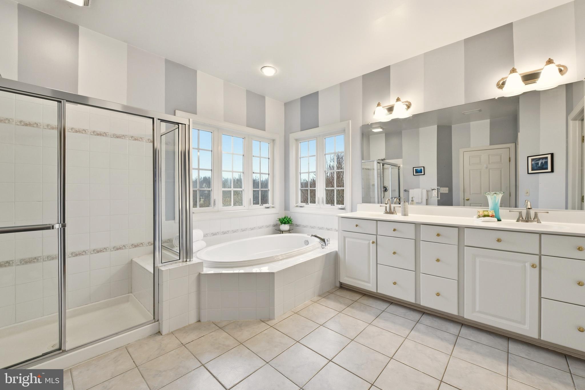 OAK VALLEY - Residential