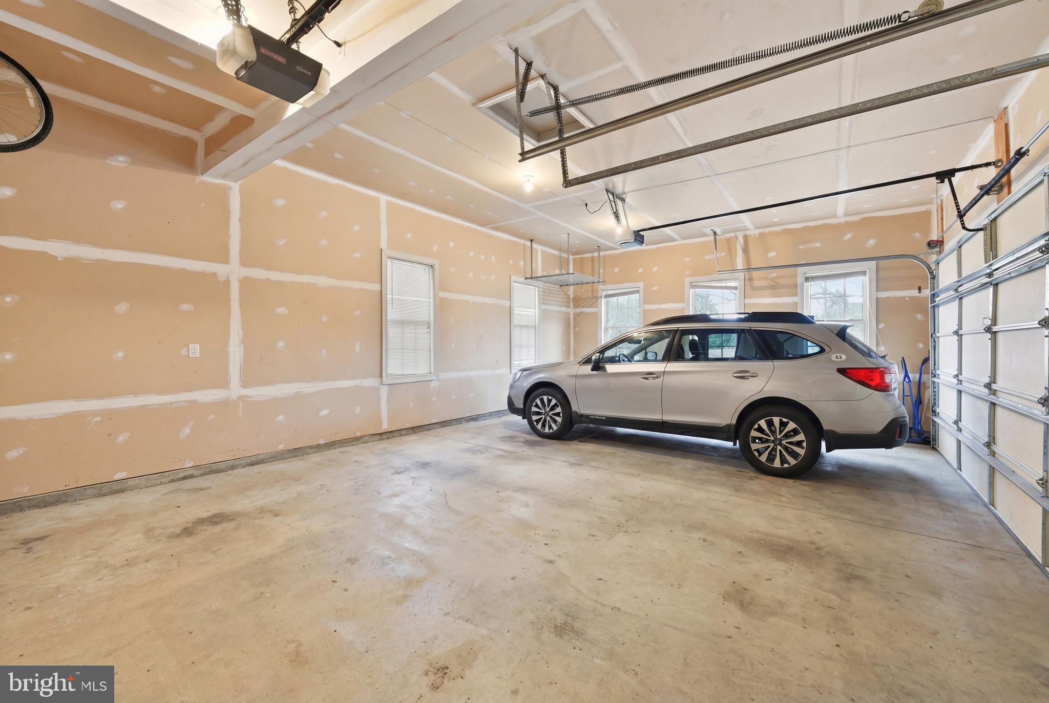 OAK VALLEY - Residential