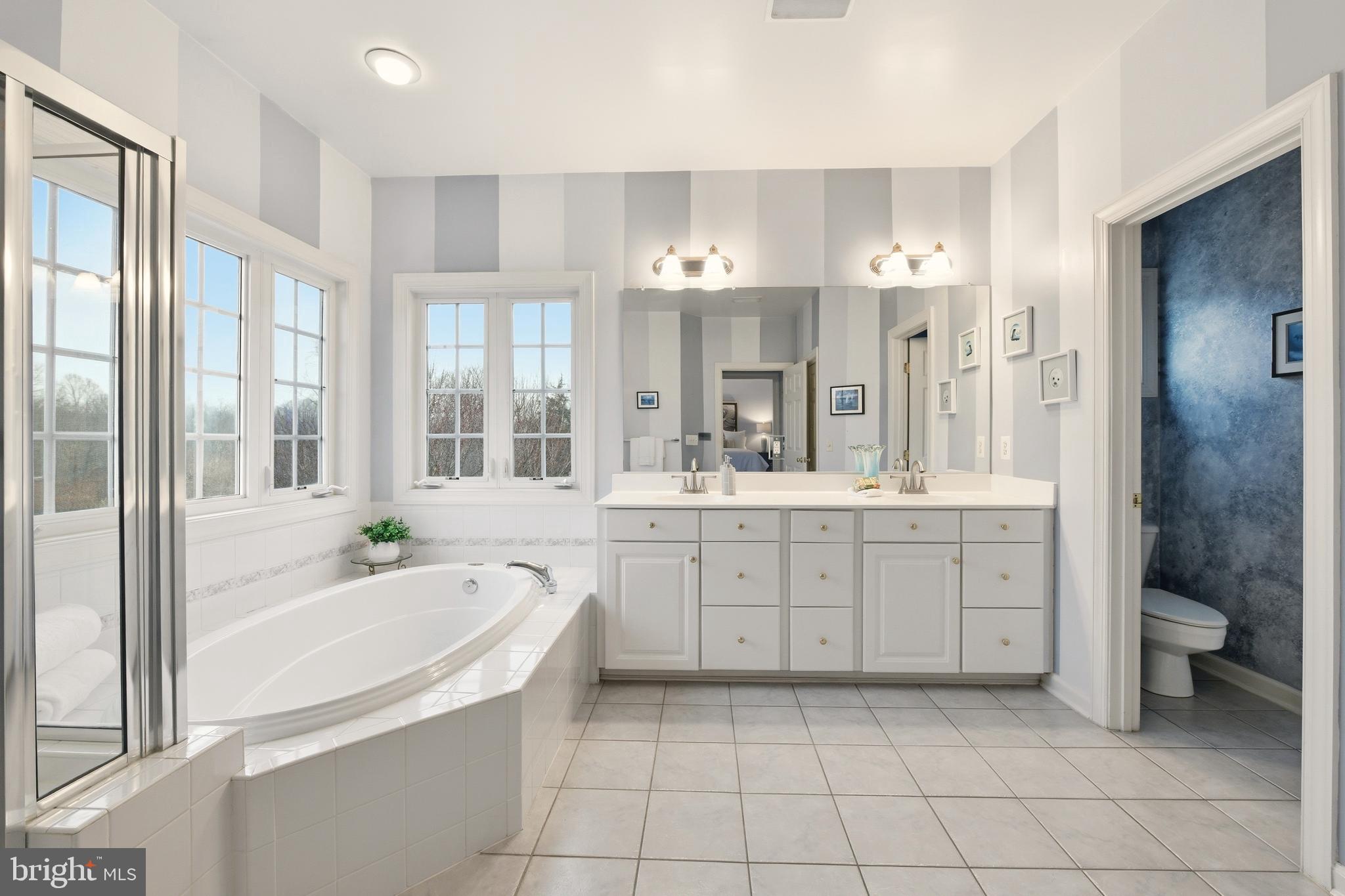 OAK VALLEY - Residential