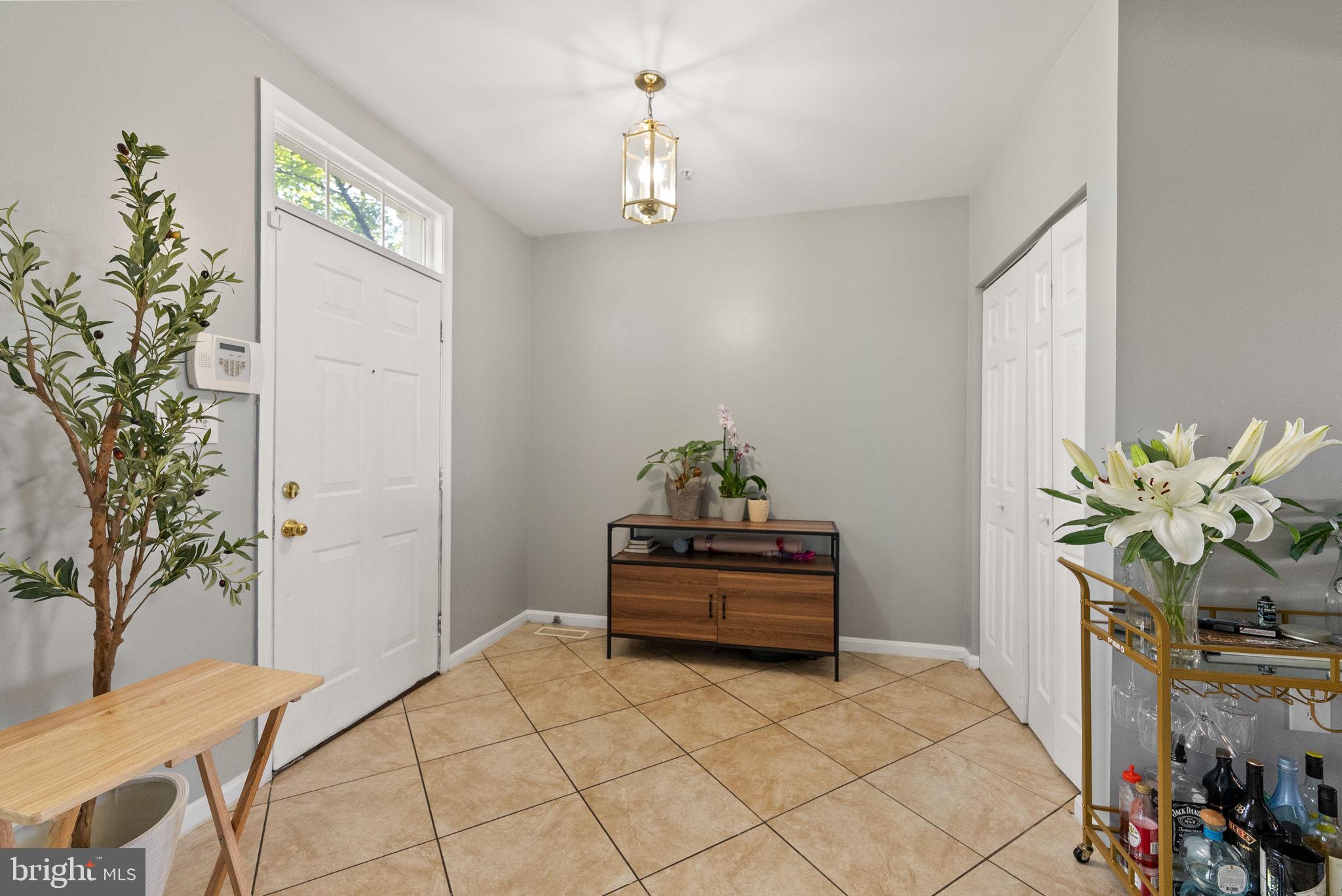 1830 WEBSTER PLACE SE