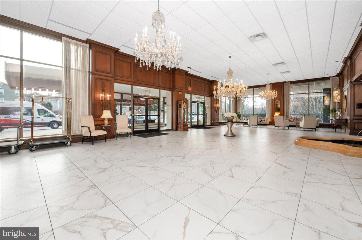 WASHINGTON TOWER - Residential