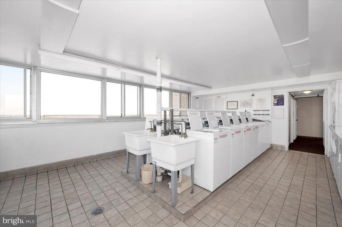 WASHINGTON TOWER - Residential