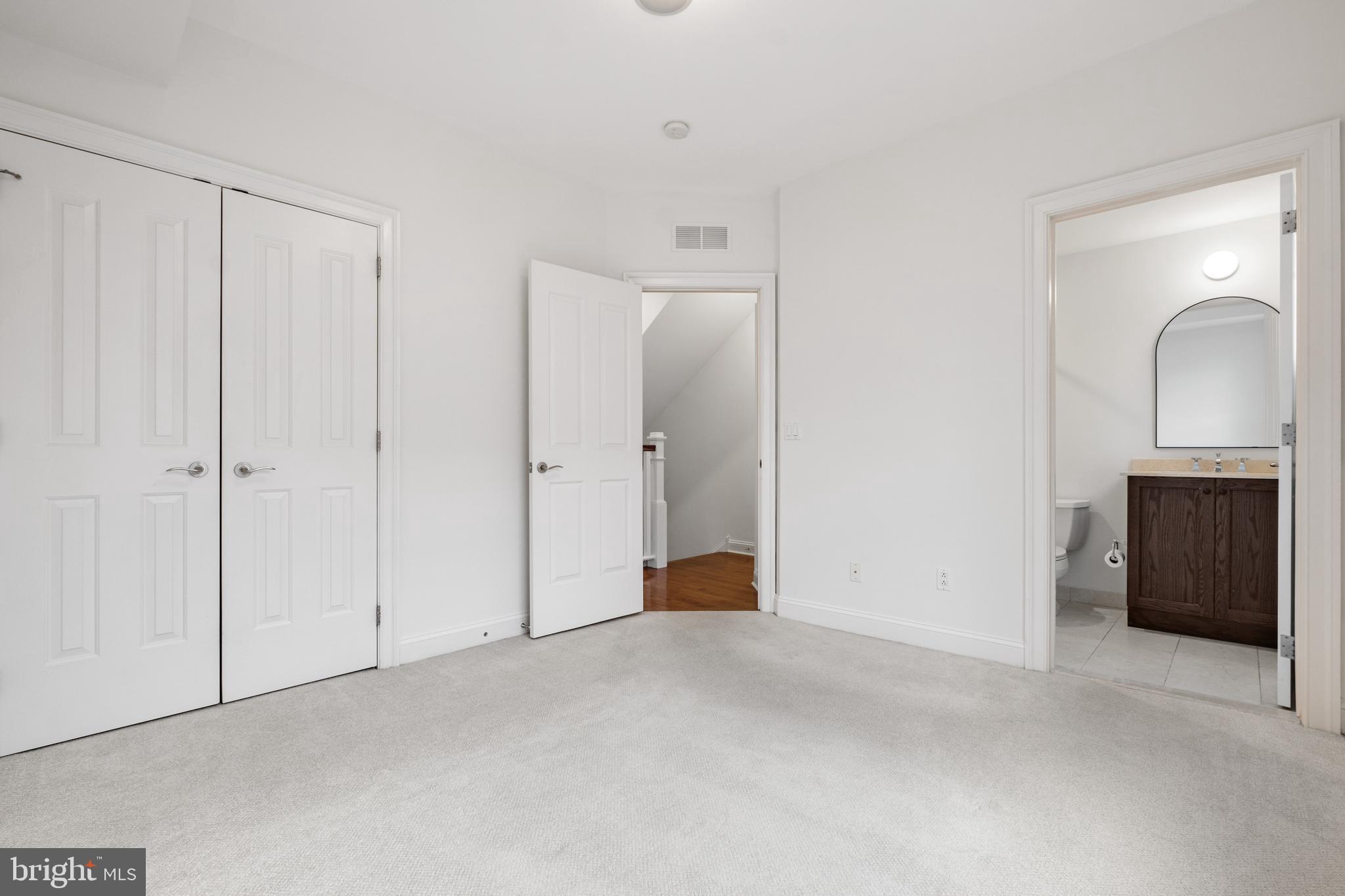 SOCIETY HILL - Residential