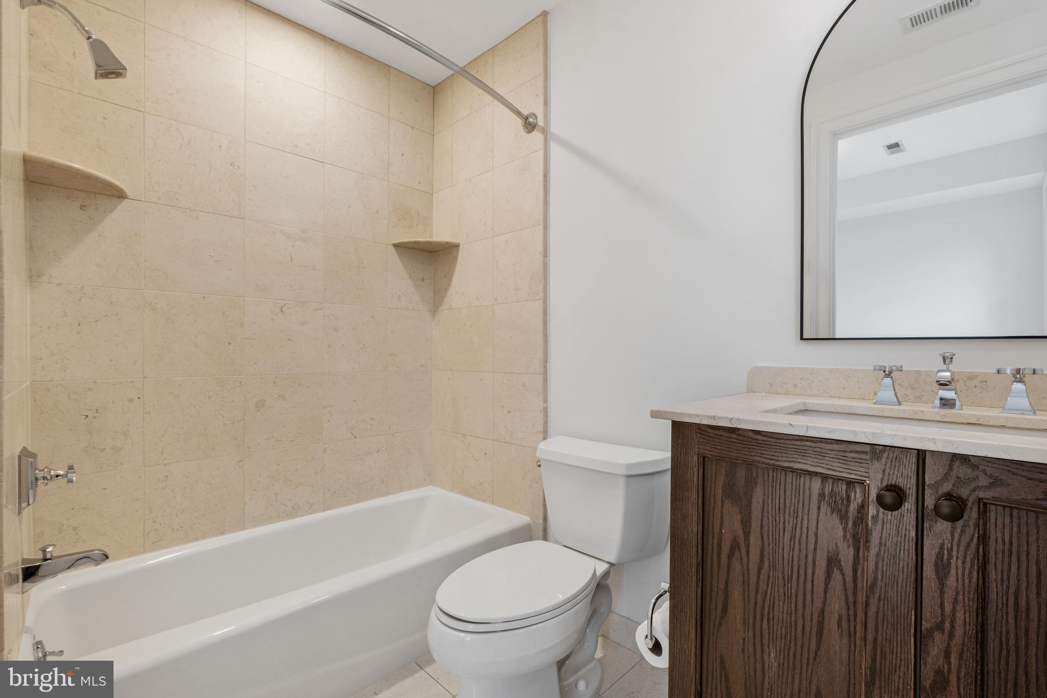 SOCIETY HILL - Residential