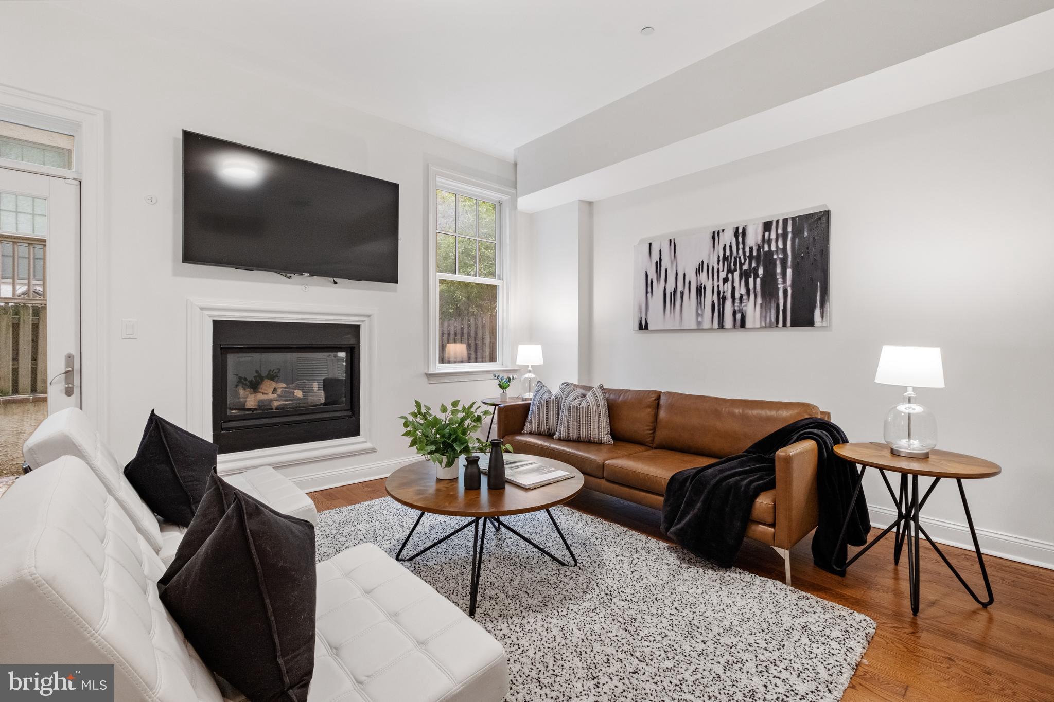 SOCIETY HILL - Residential