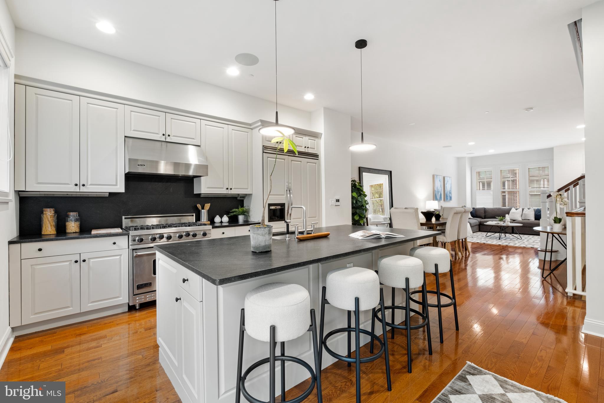 SOCIETY HILL - Residential