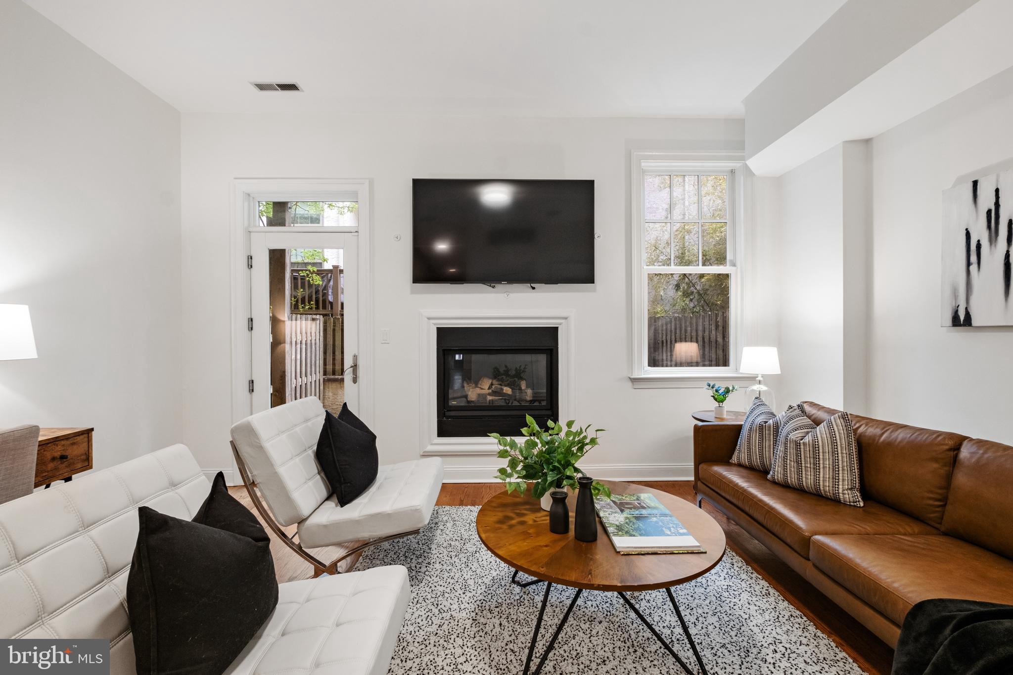 SOCIETY HILL - Residential