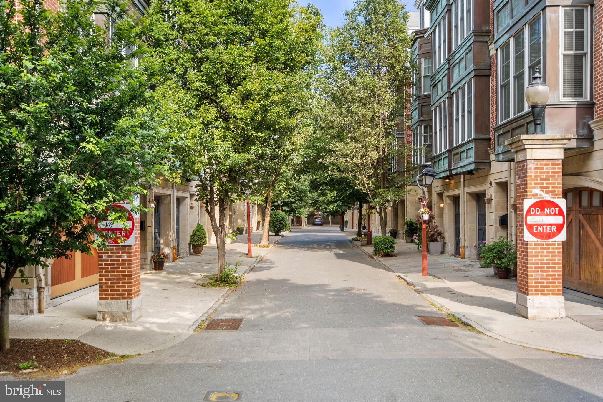 SOCIETY HILL - Residential