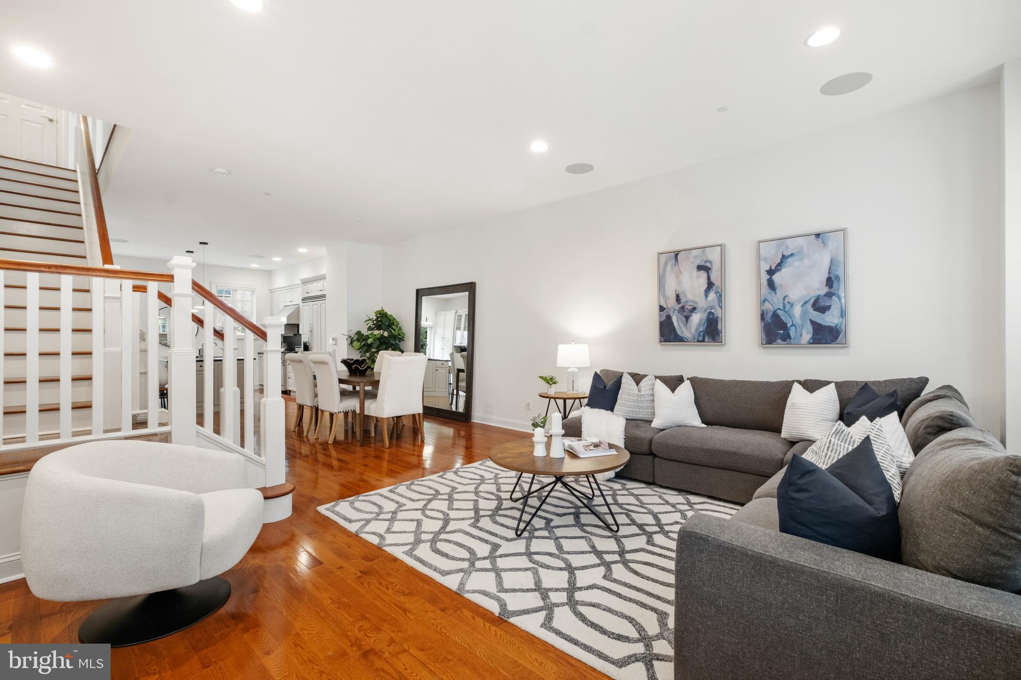 SOCIETY HILL - Residential