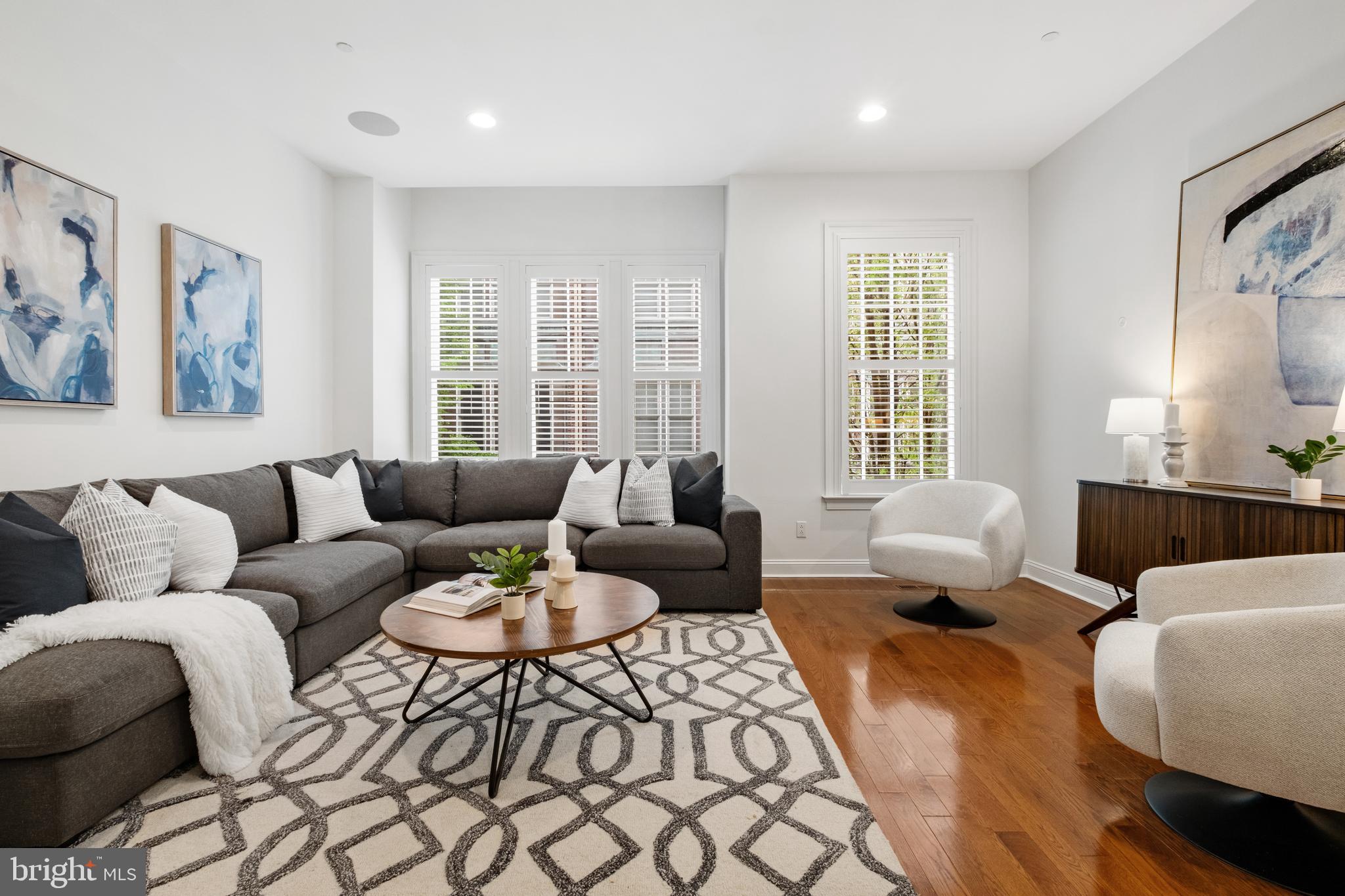 SOCIETY HILL - Residential