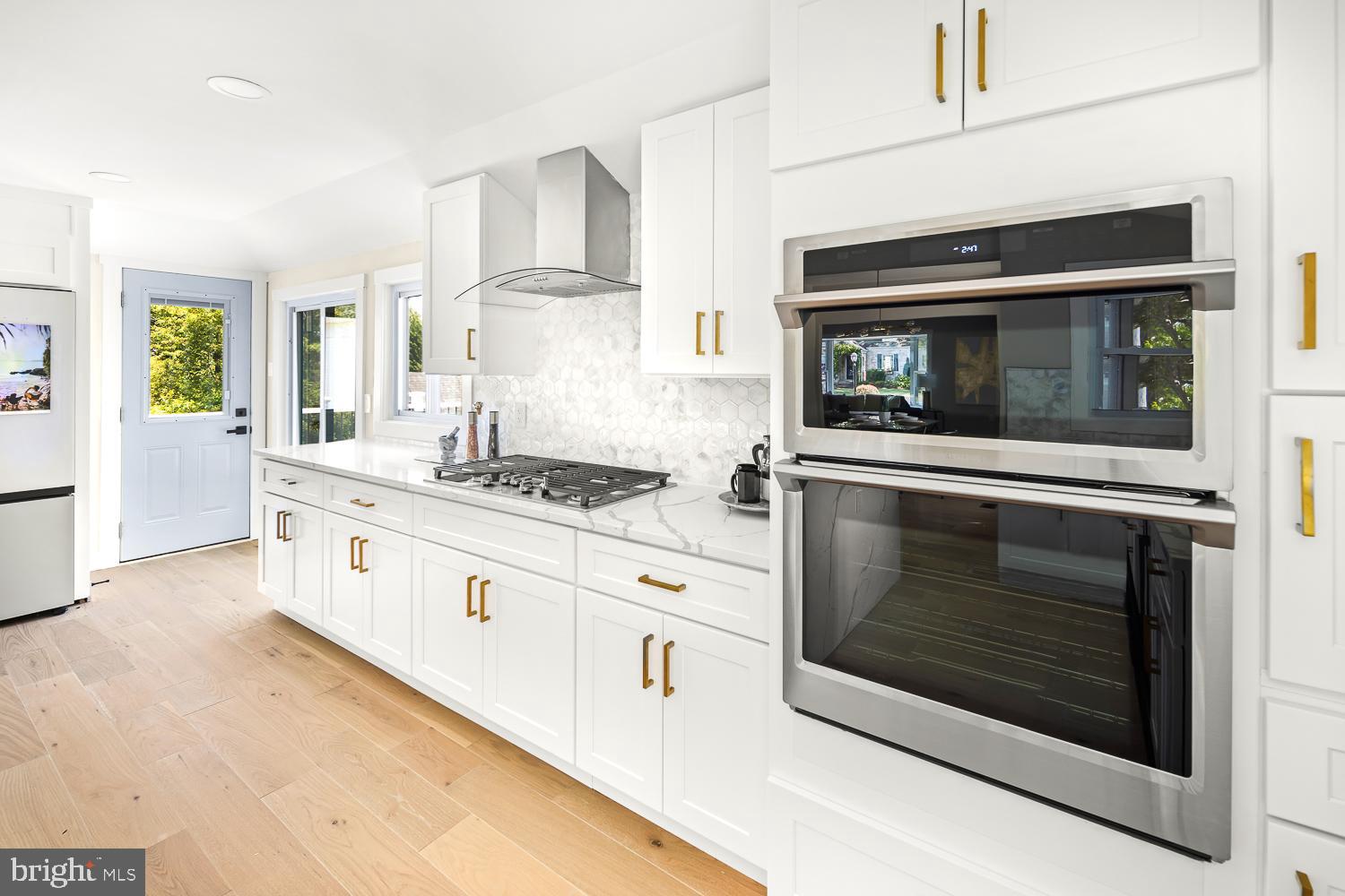 STRATFORD HILLS - Residential