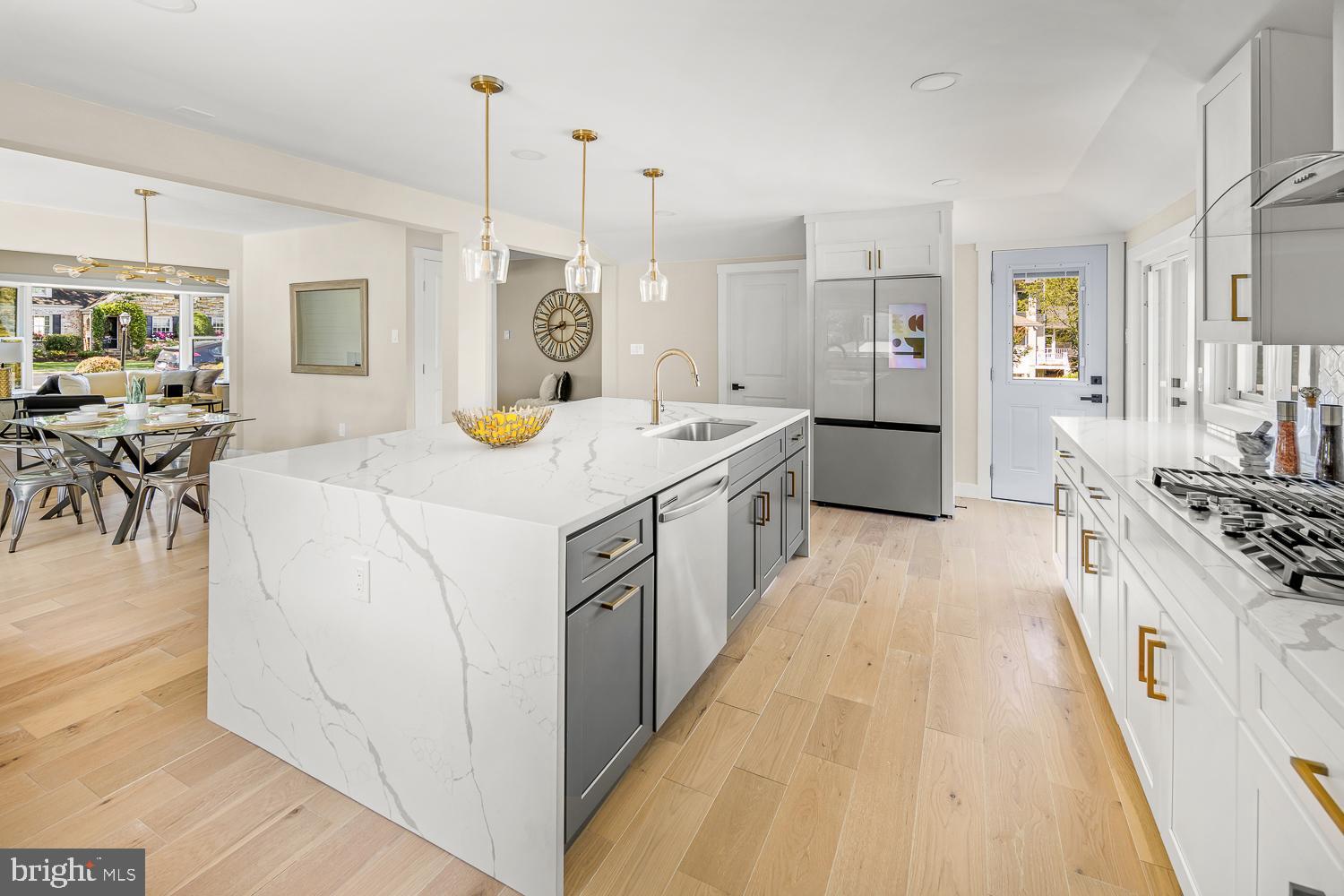 STRATFORD HILLS - Residential