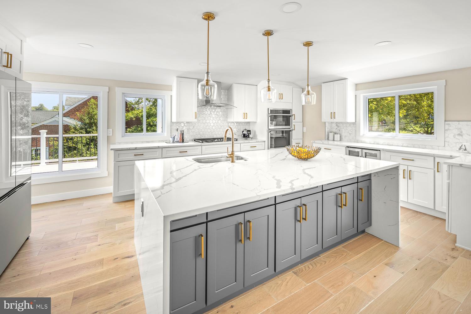 STRATFORD HILLS - Residential