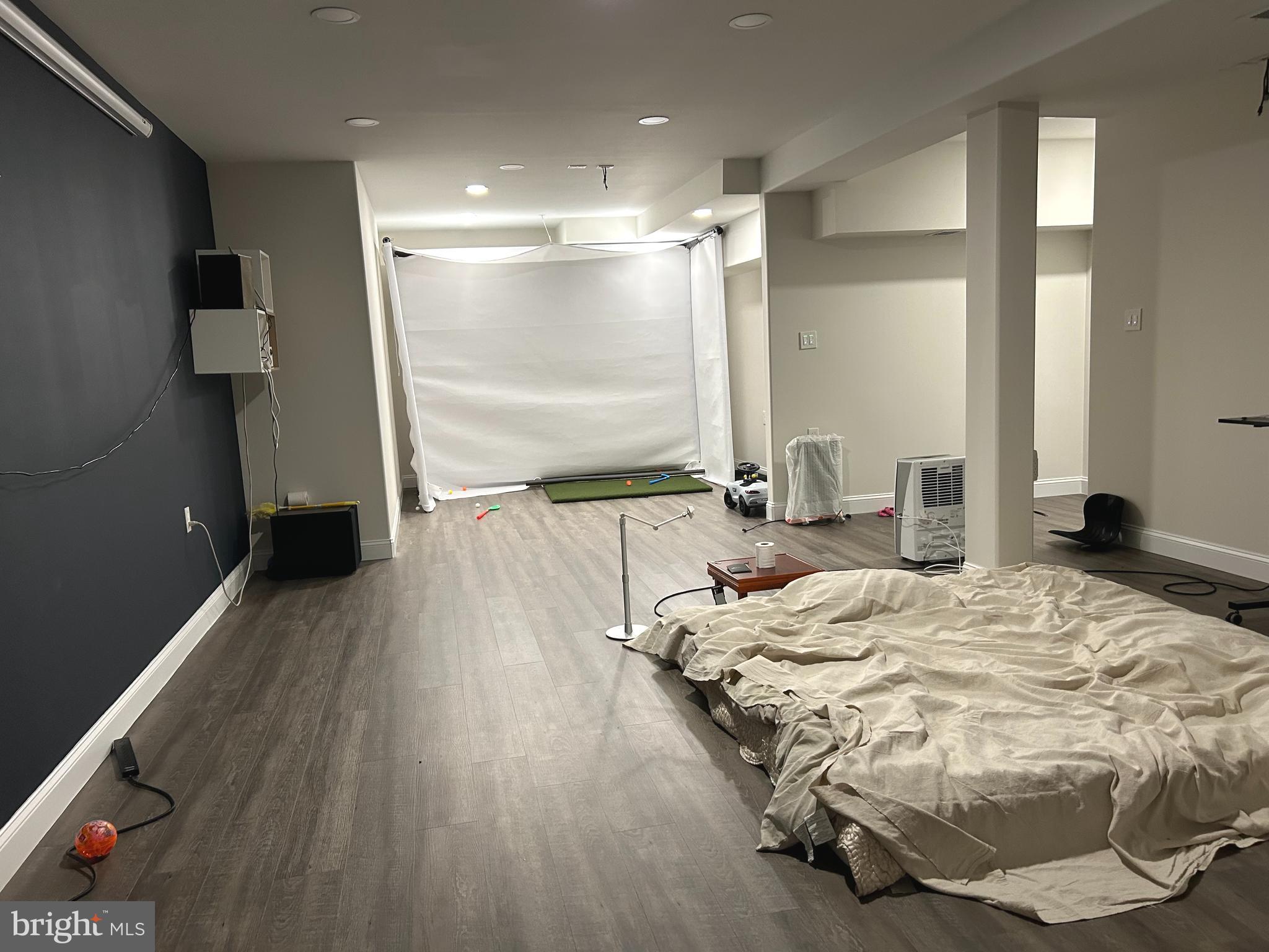 ITHAN MILLS - Residential Lease