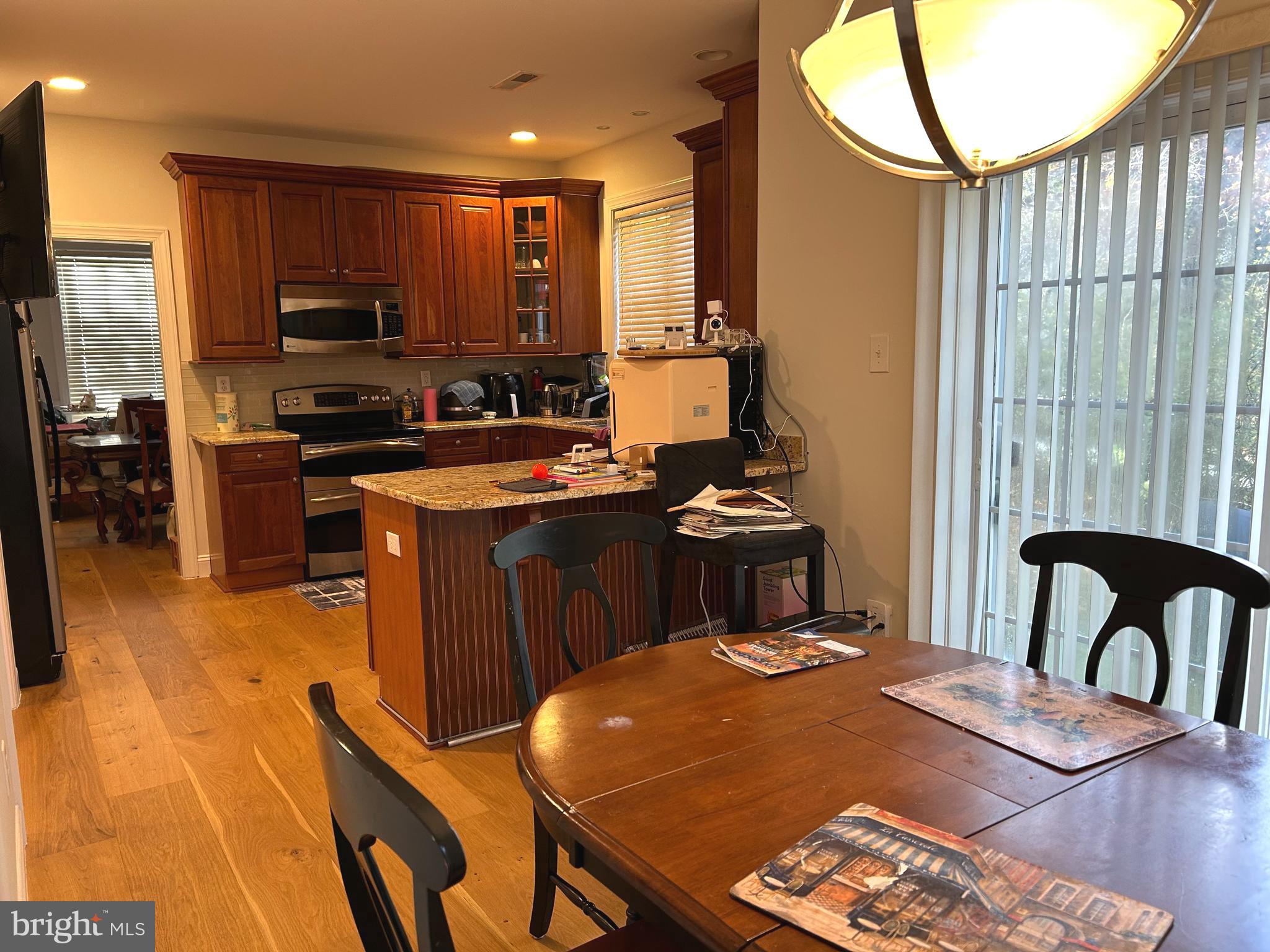 ITHAN MILLS - Residential Lease