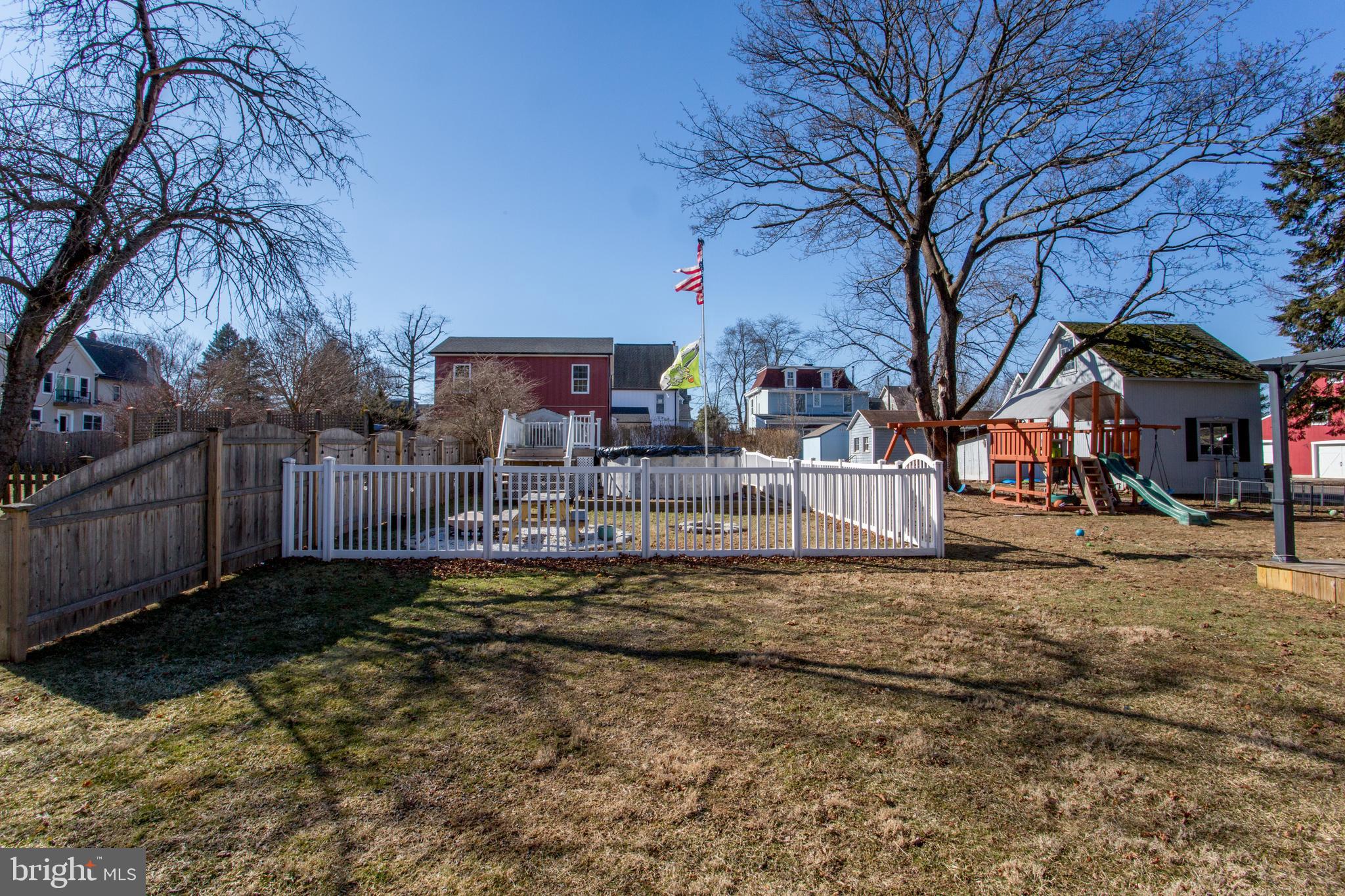 IVY MEADOWS - Residential