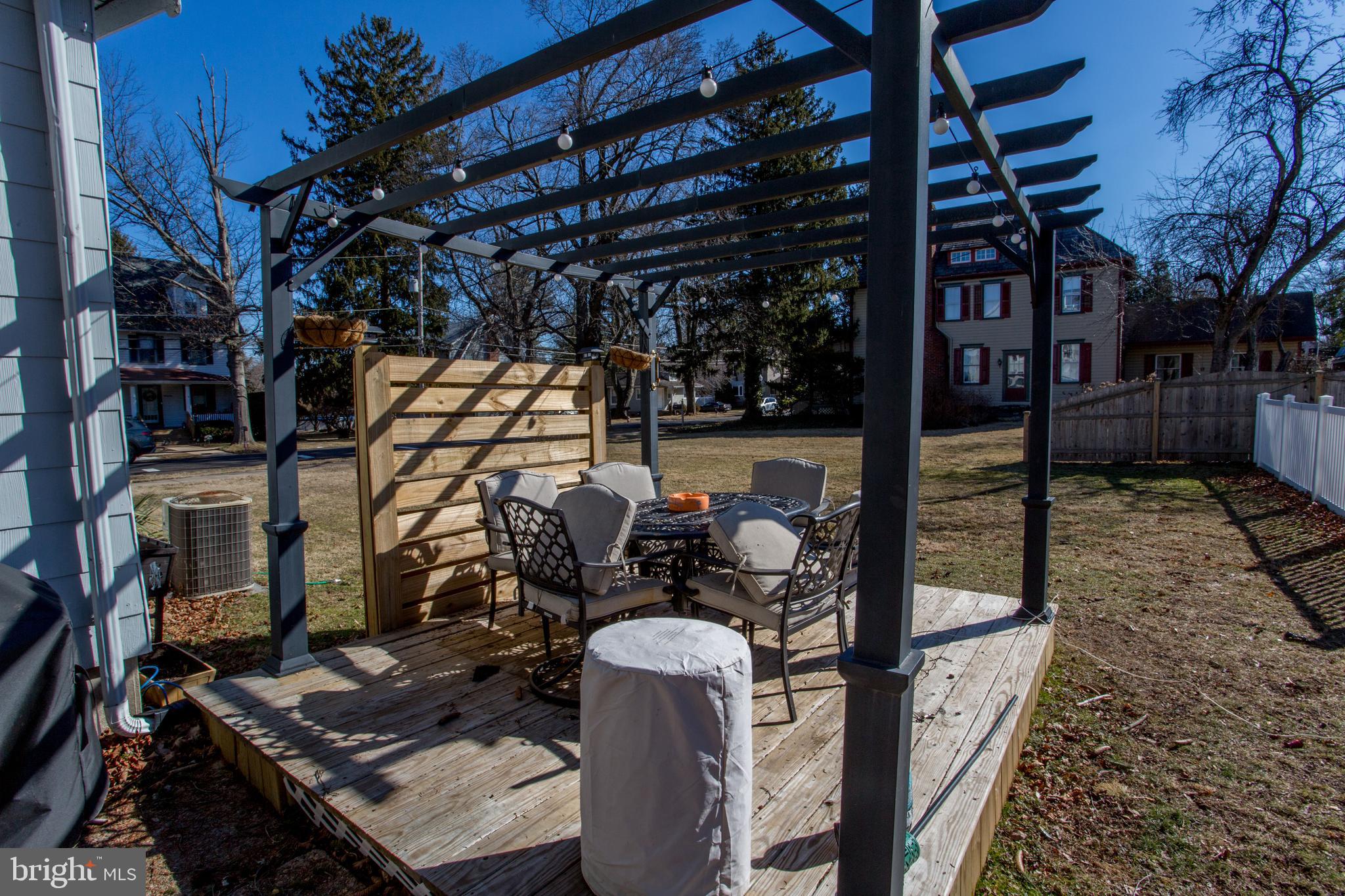 IVY MEADOWS - Residential