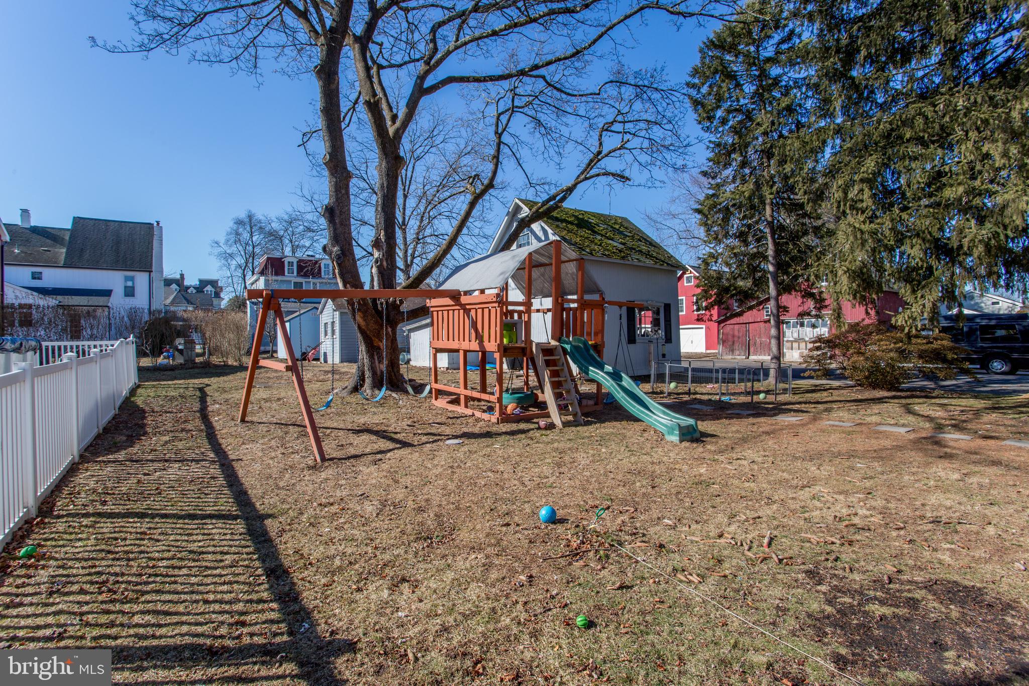IVY MEADOWS - Residential