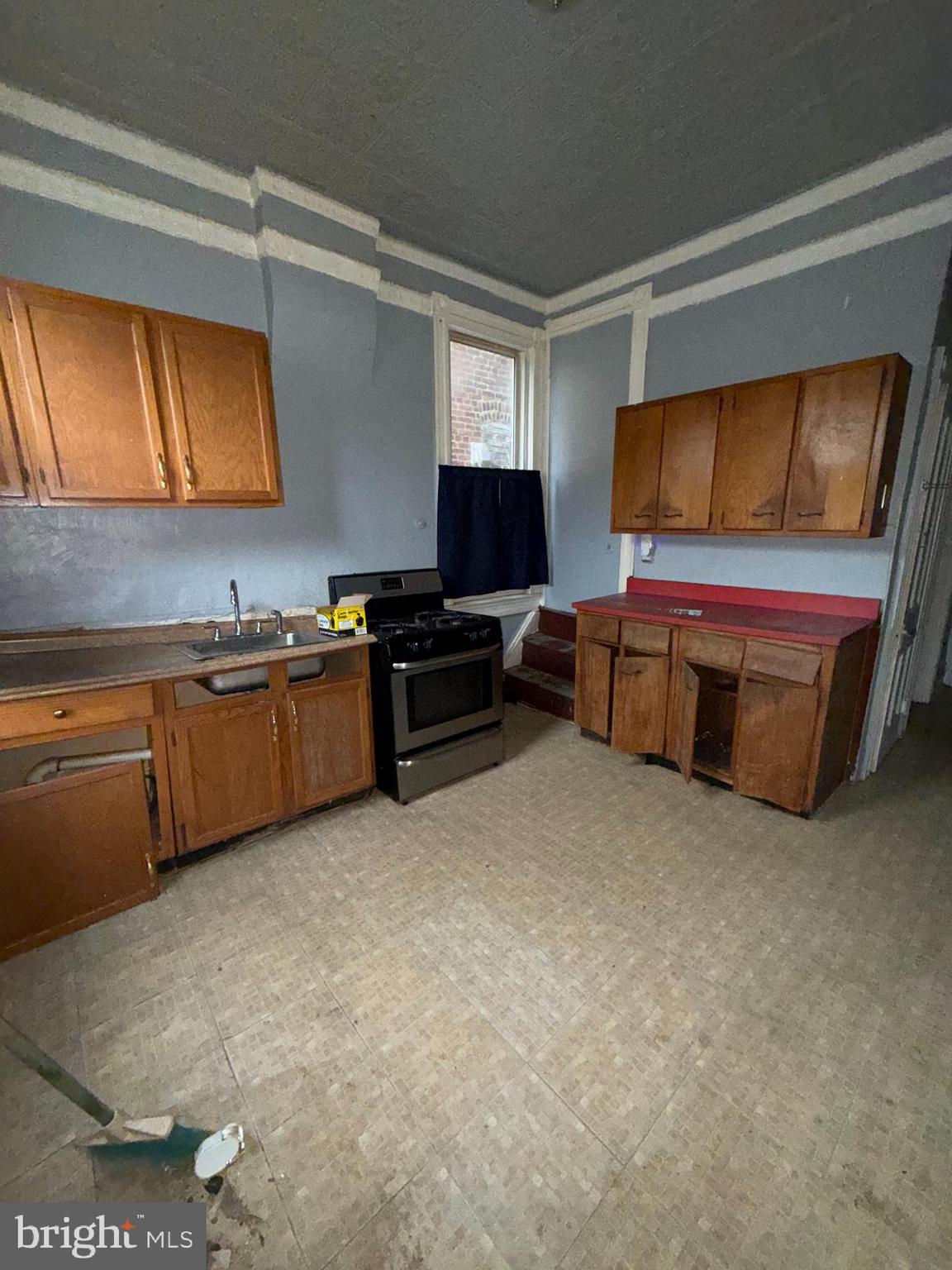 EAST BALTIMORE MIDWAY - Residential