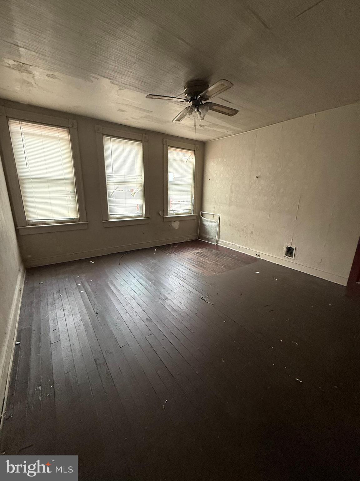 EAST BALTIMORE MIDWAY - Residential