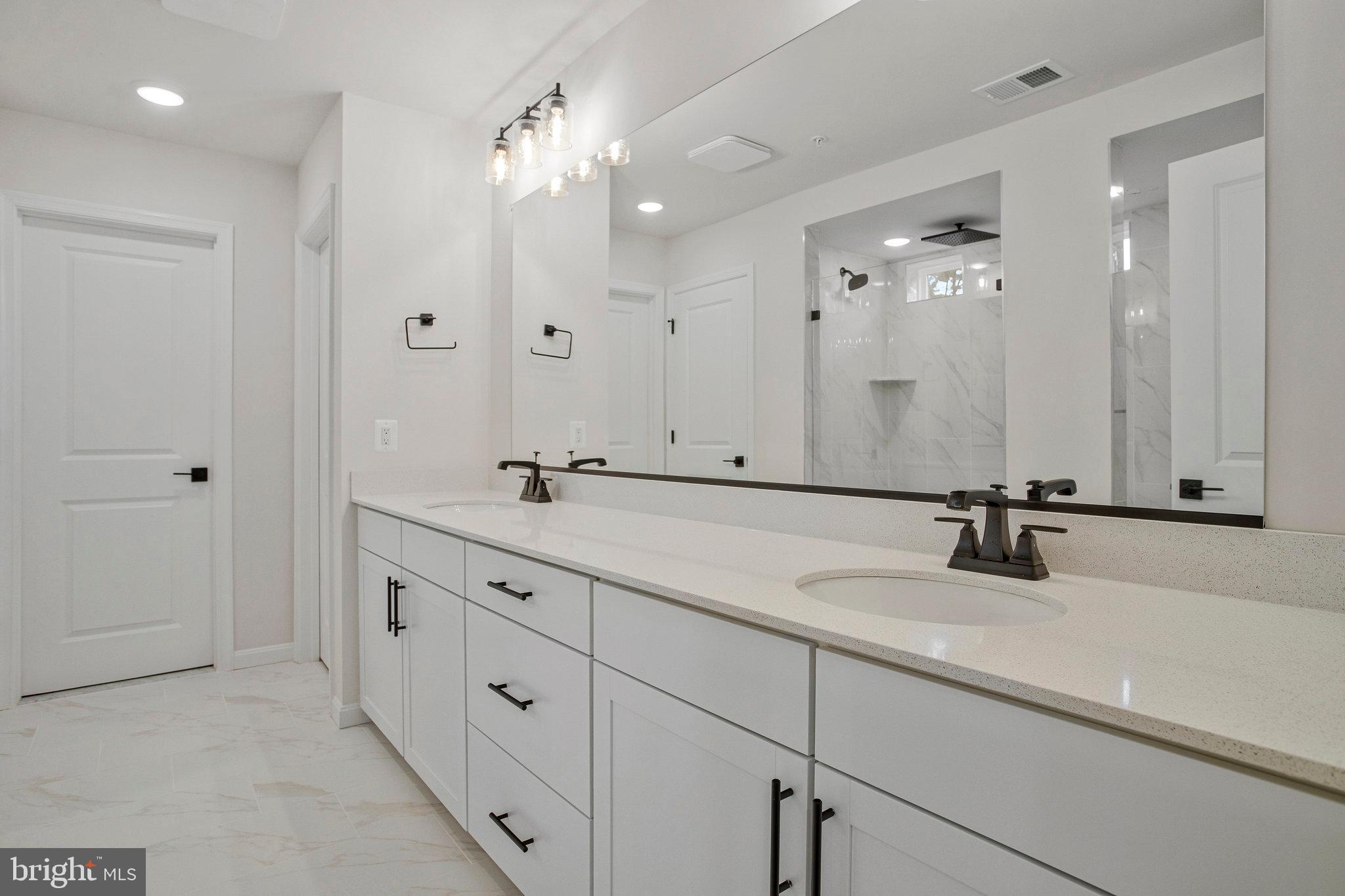 ROBERTS CROSSING - Residential