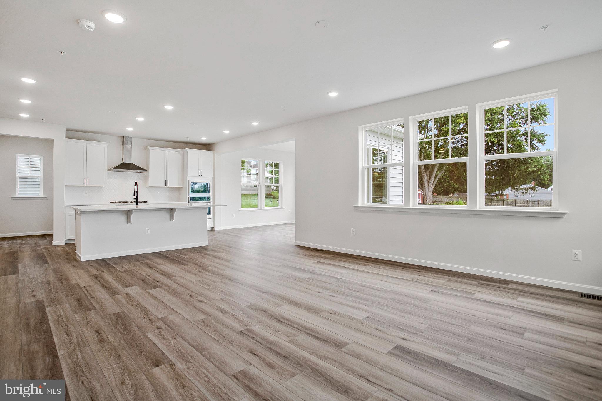 ROBERTS CROSSING - Residential