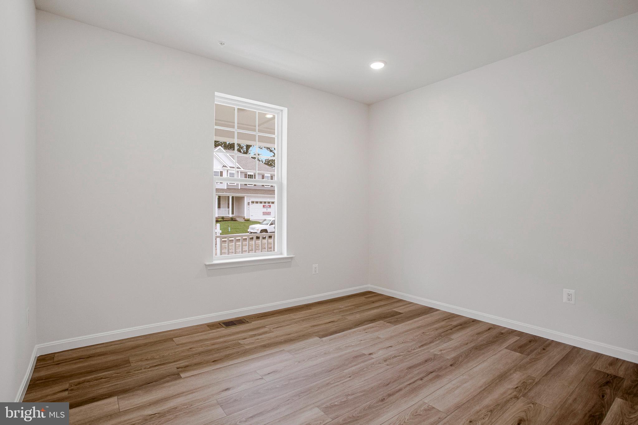 ROBERTS CROSSING - Residential