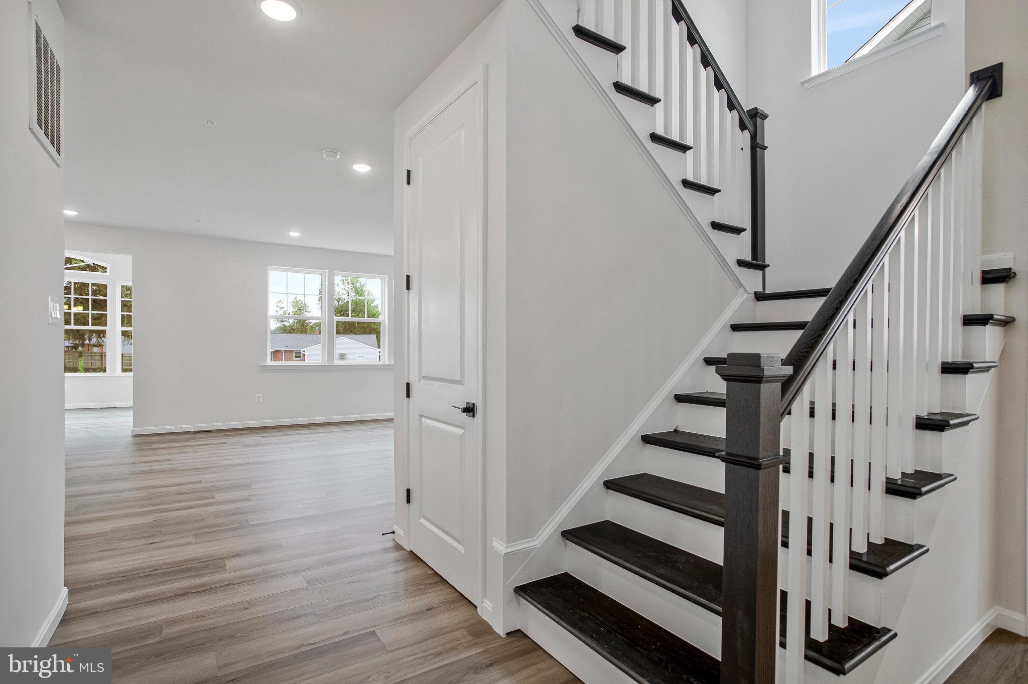 ROBERTS CROSSING - Residential