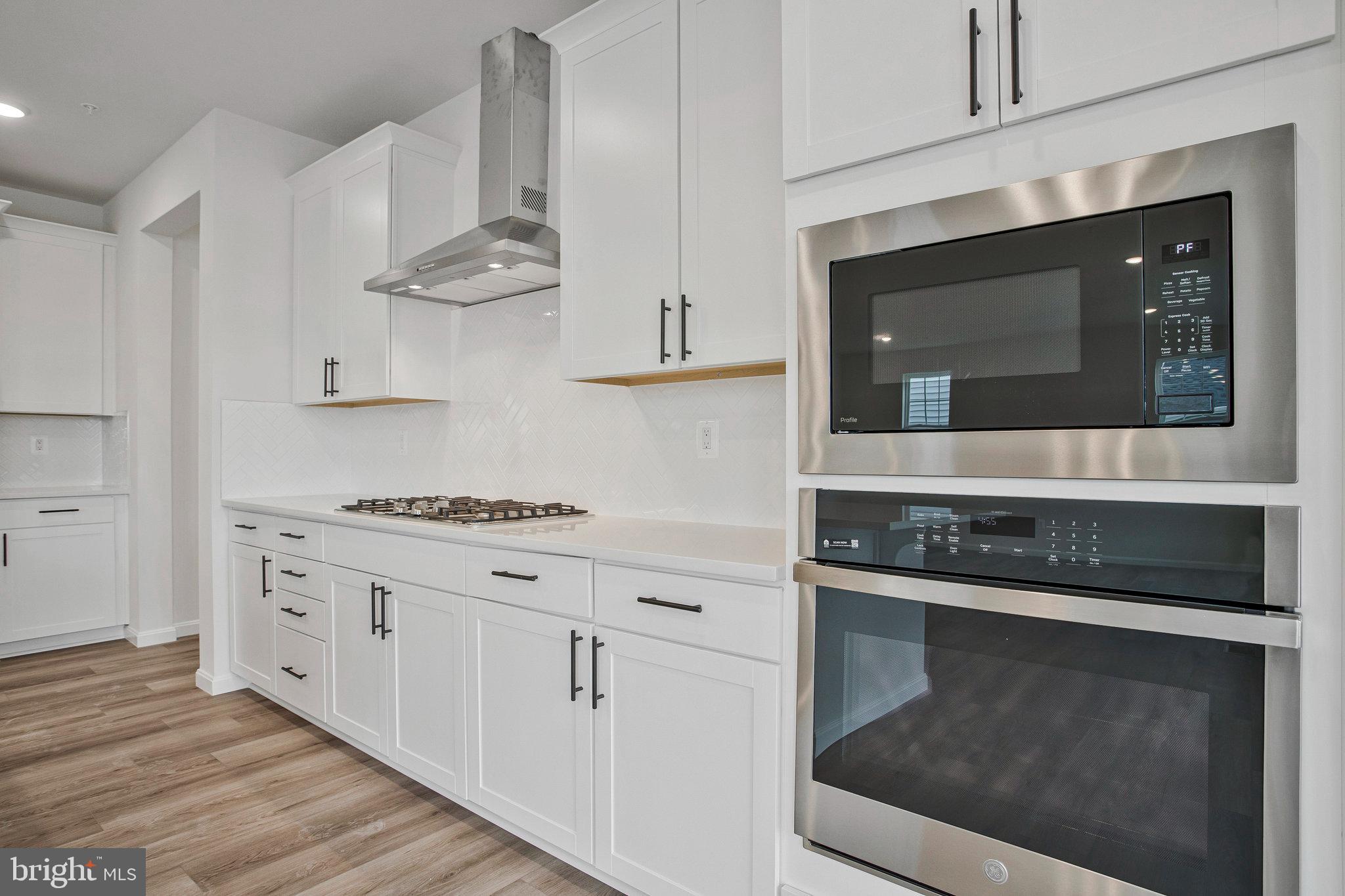 ROBERTS CROSSING - Residential