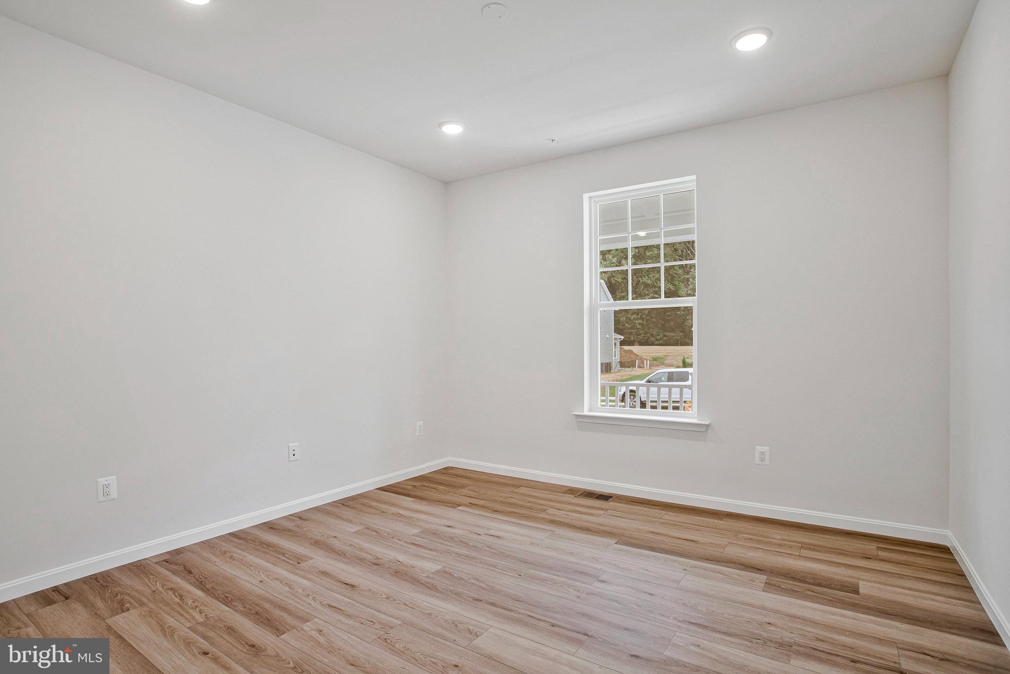 ROBERTS CROSSING - Residential
