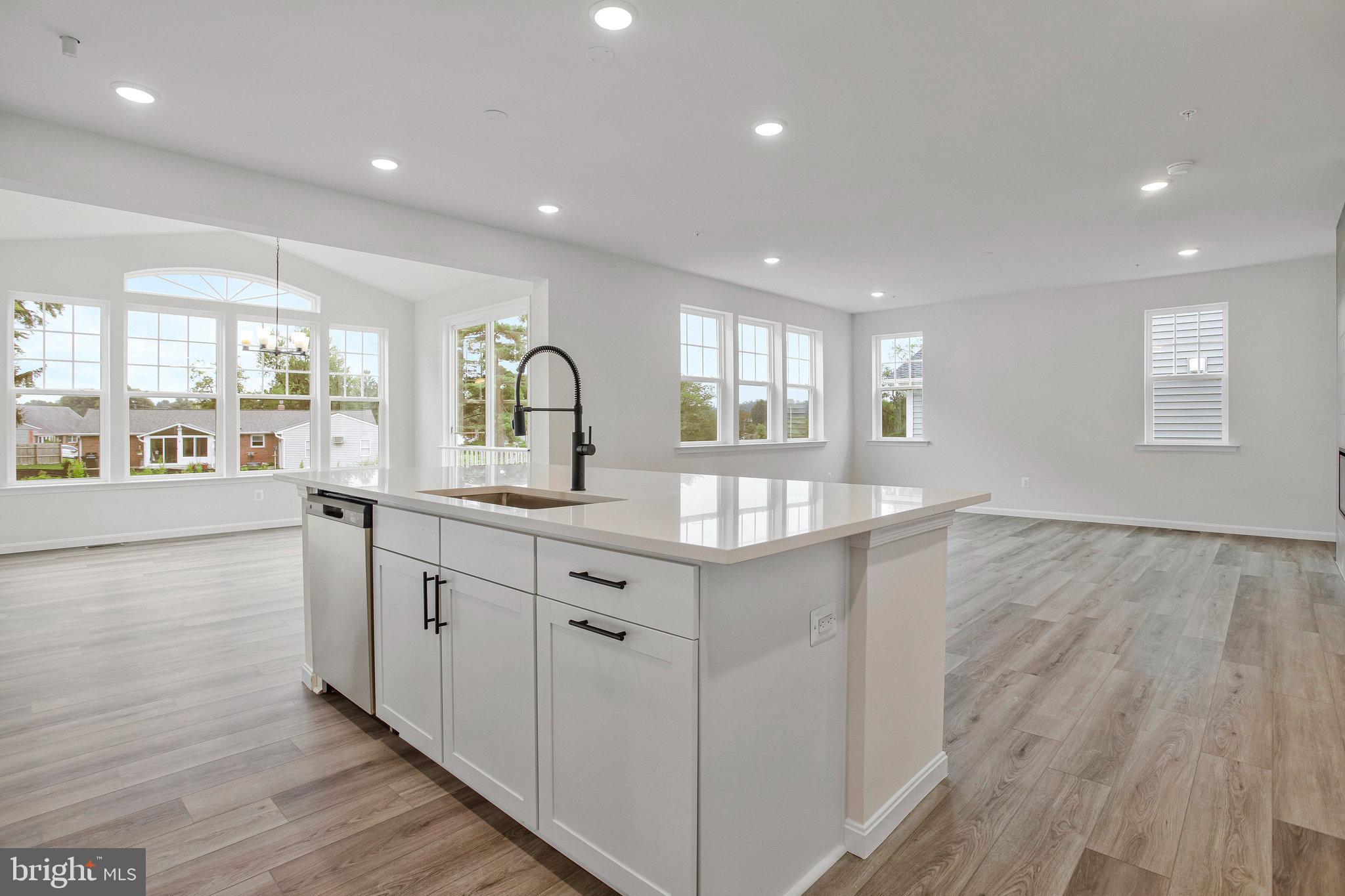 ROBERTS CROSSING - Residential