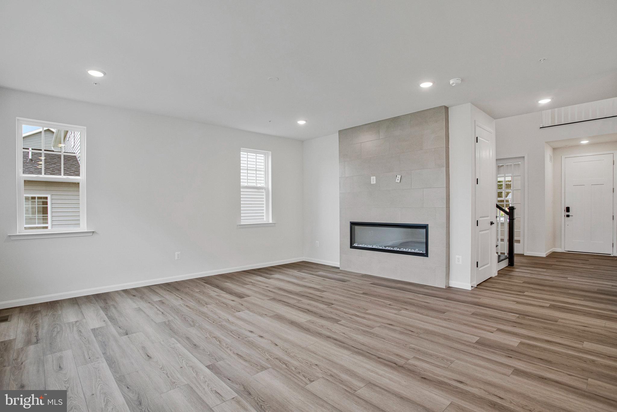 ROBERTS CROSSING - Residential