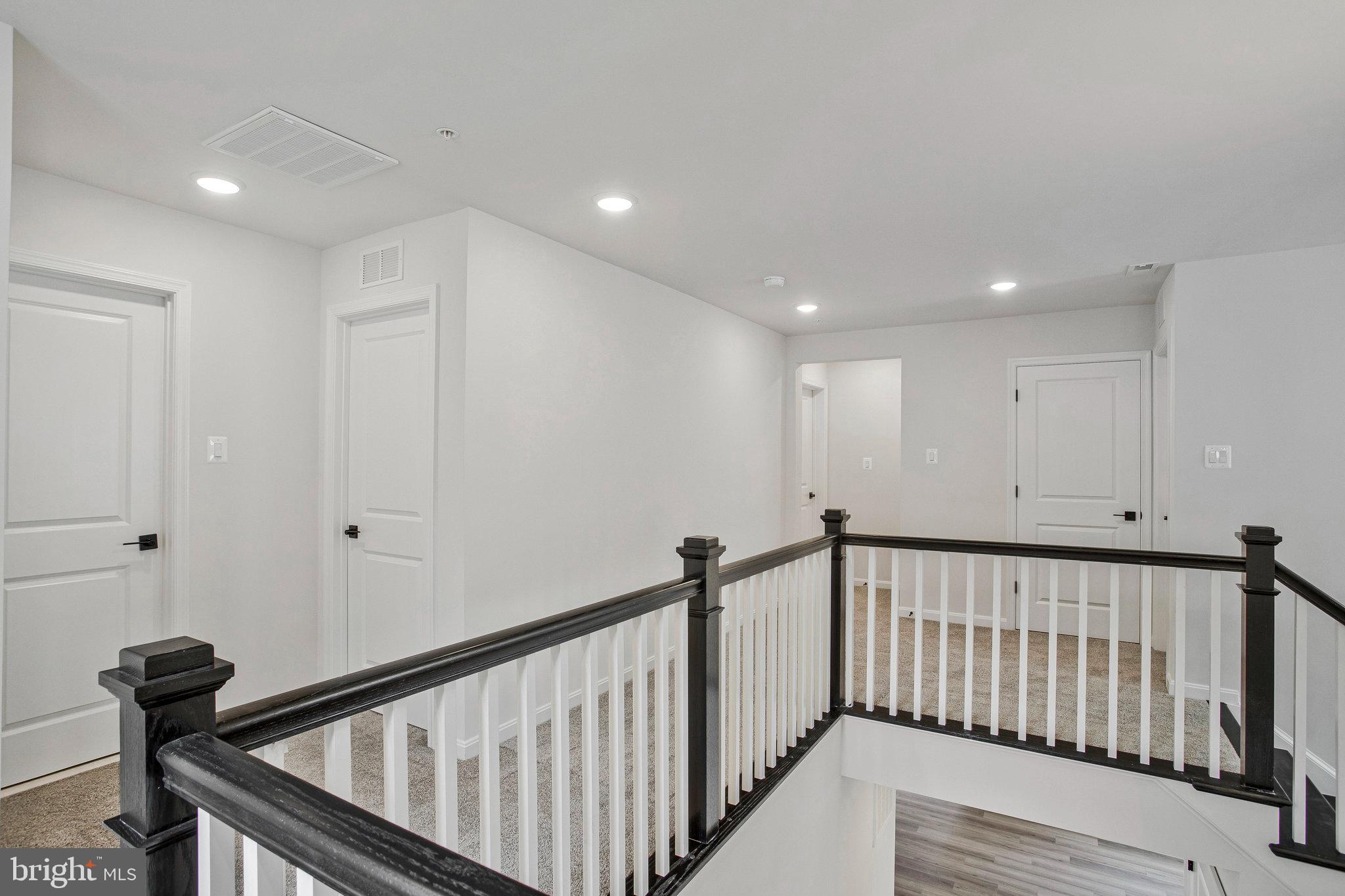 ROBERTS CROSSING - Residential