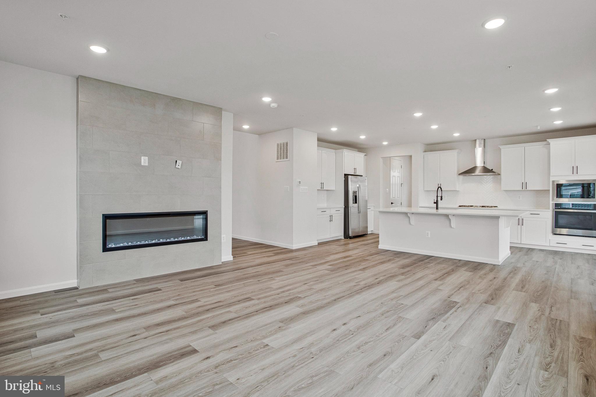 ROBERTS CROSSING - Residential