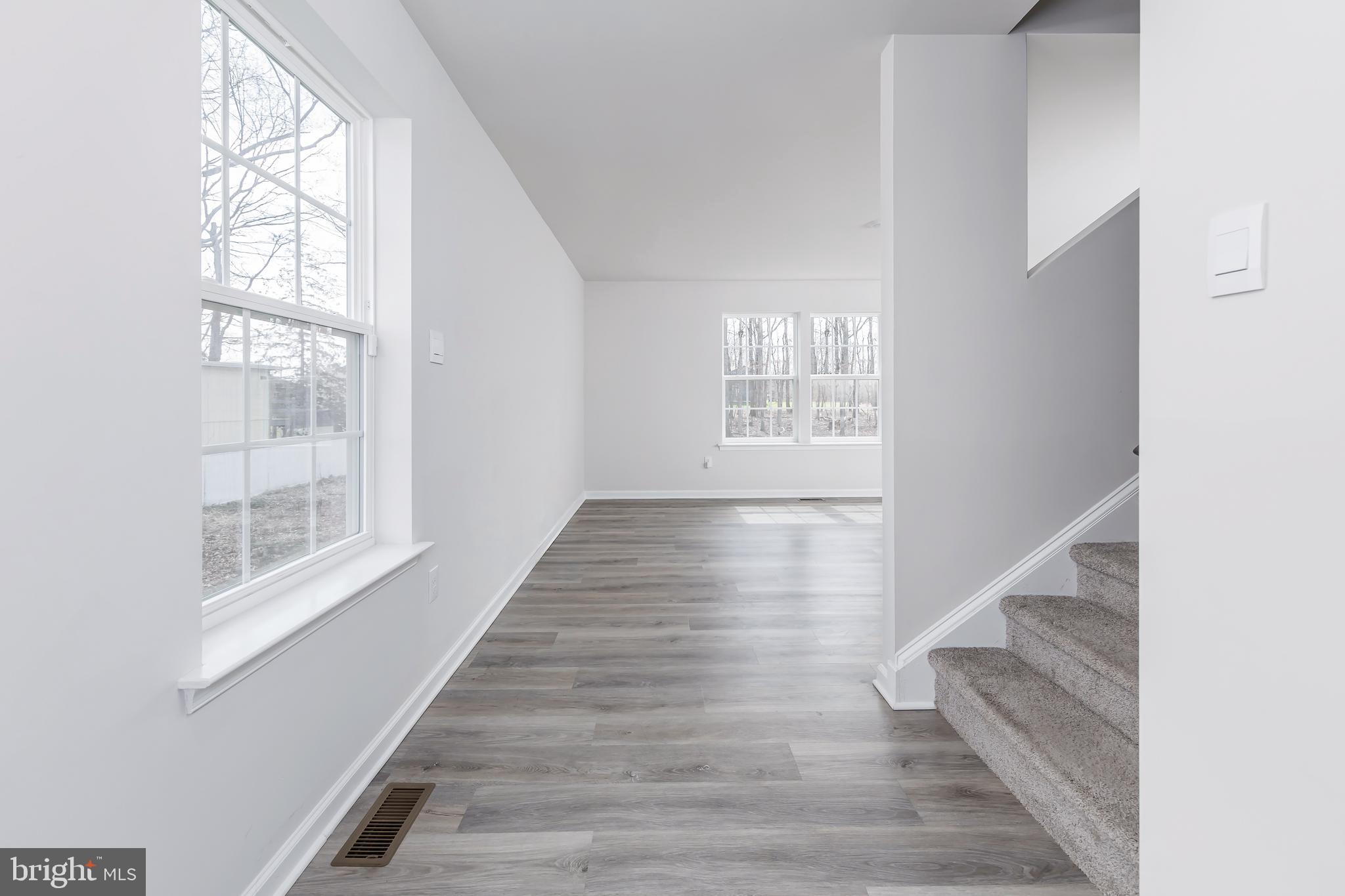 1626 WHITE CEDAR LANE