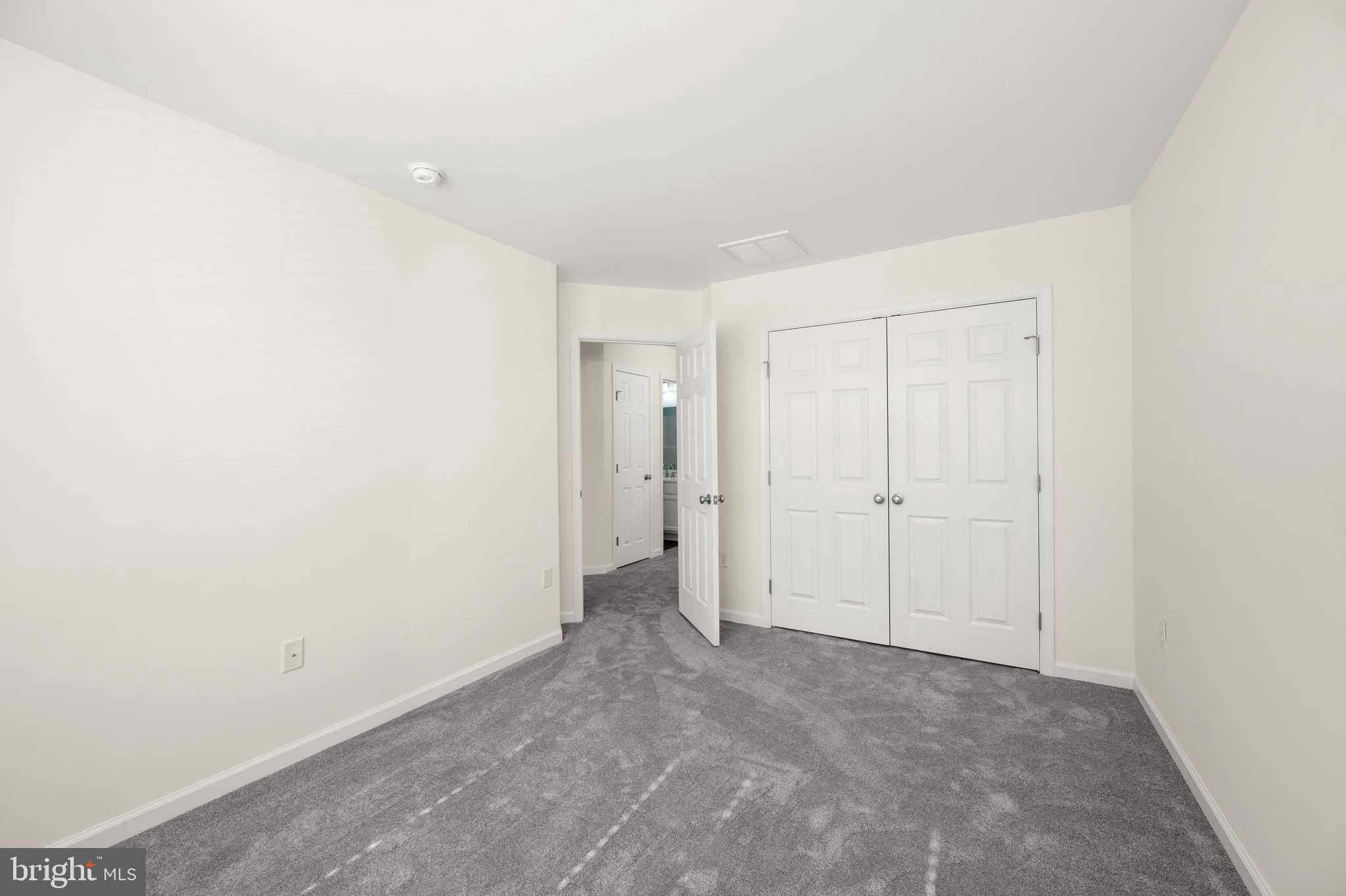 JONATHANS LANDING - Residential