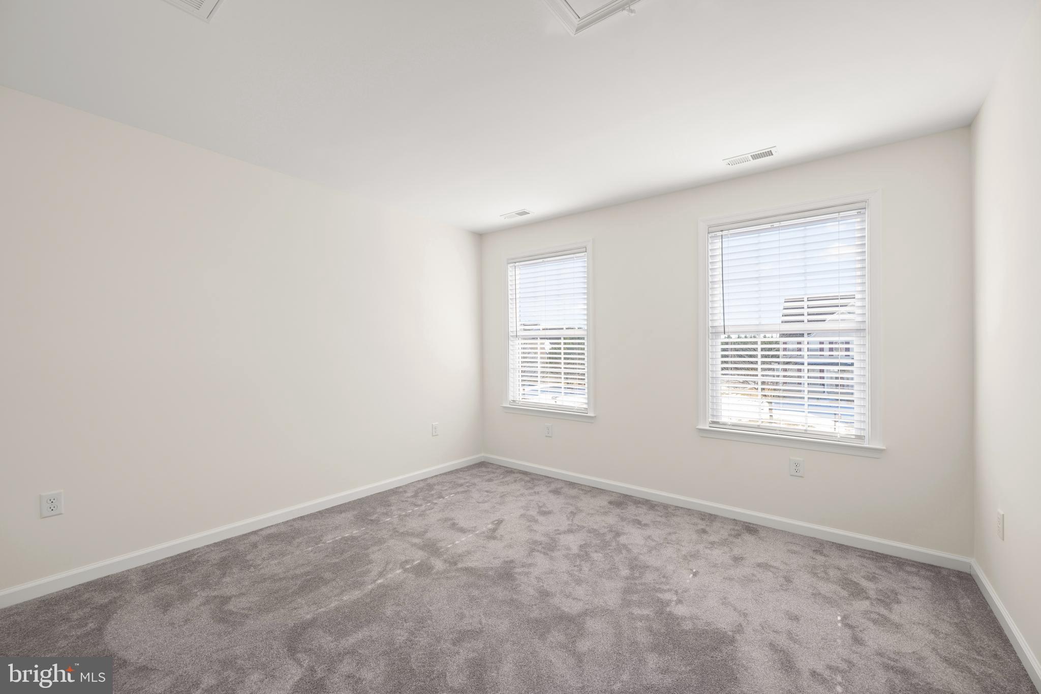 JONATHANS LANDING - Residential