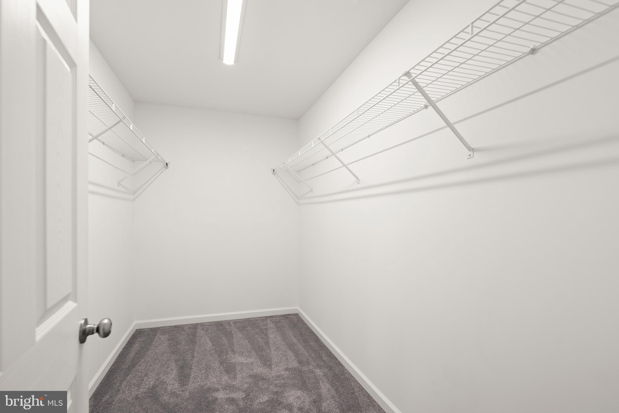 JONATHANS LANDING - Residential