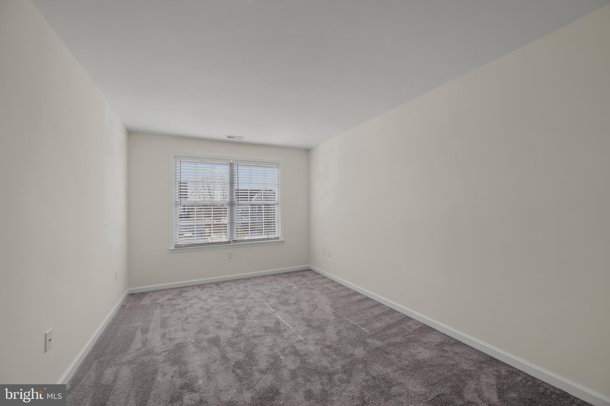 JONATHANS LANDING - Residential